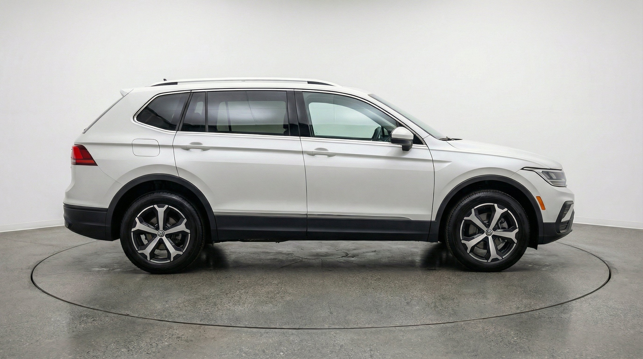 Thumbnail: 2026 Volkswagen Tiguan - 11
