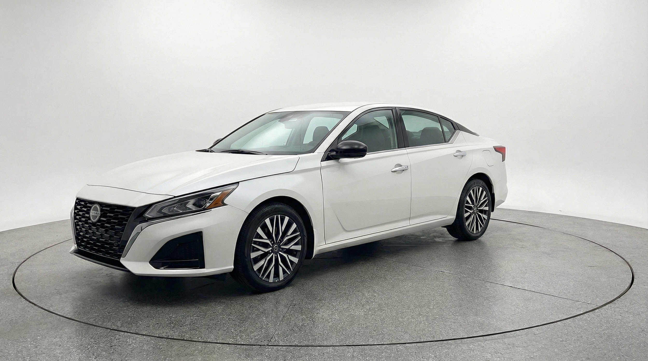 Thumbnail: 2025 Nissan Altima - 3