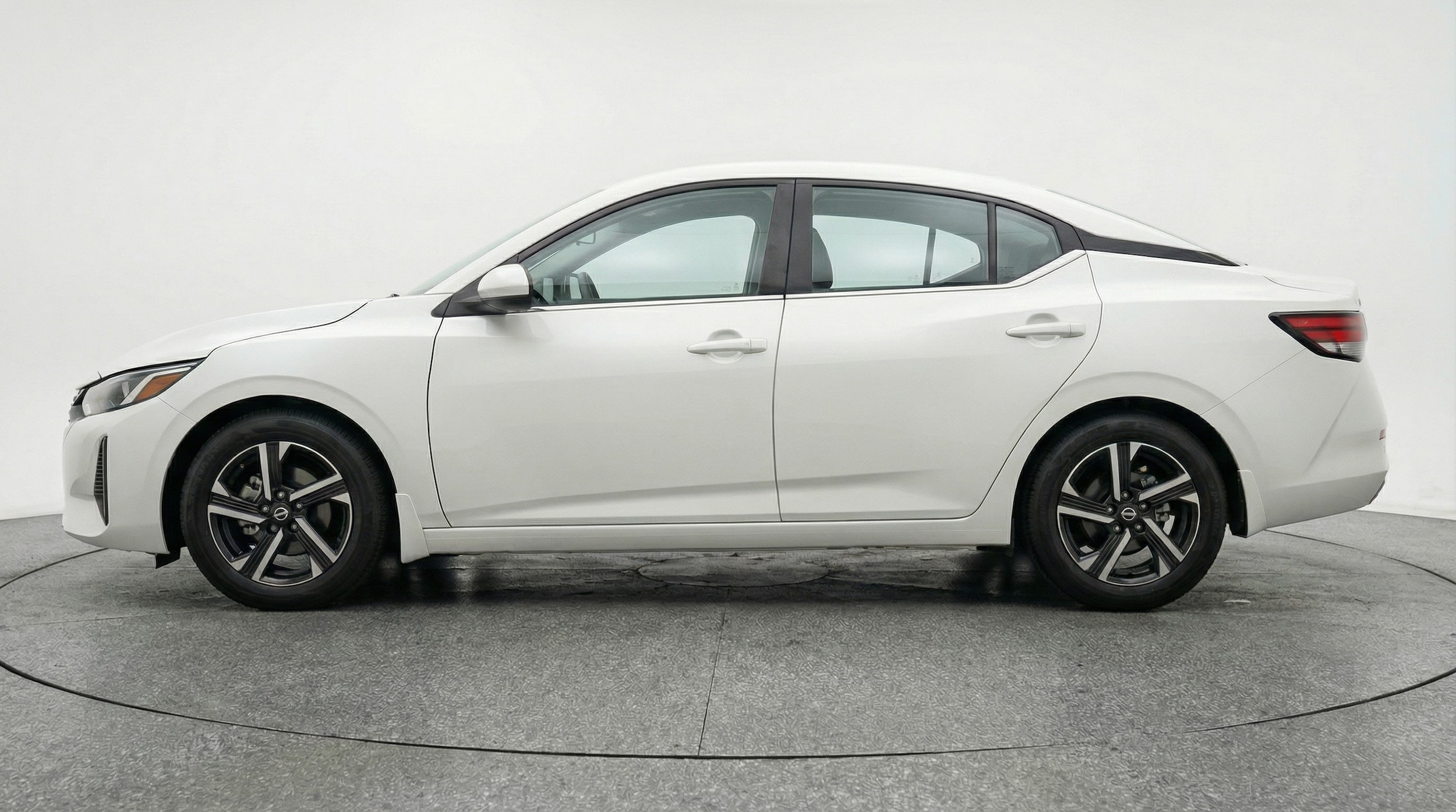 Thumbnail: 2025 Nissan Sentra - 4