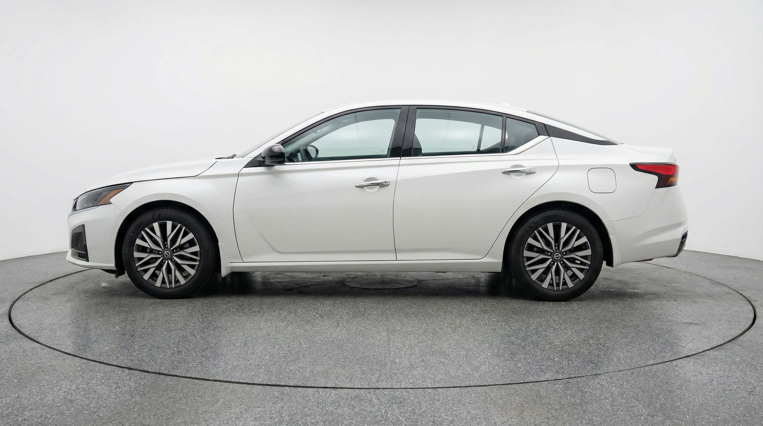 Thumbnail: 2025 Nissan Altima - 4