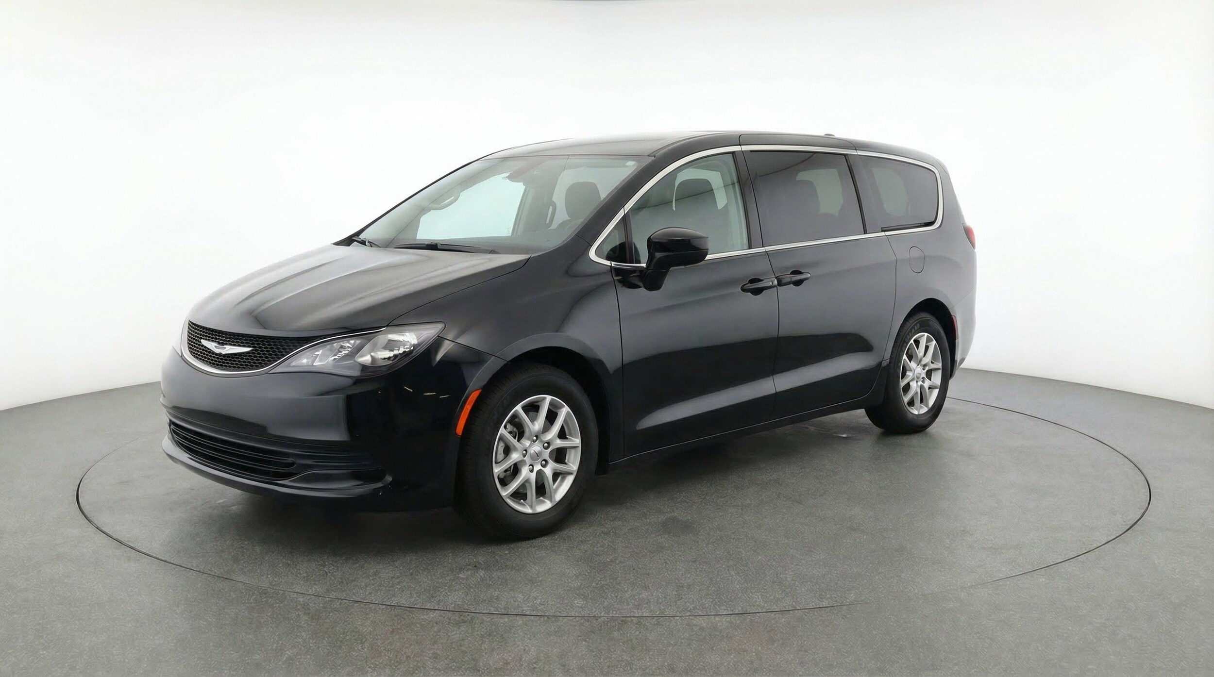 Thumbnail: 2024 Chrysler Voyager - 3