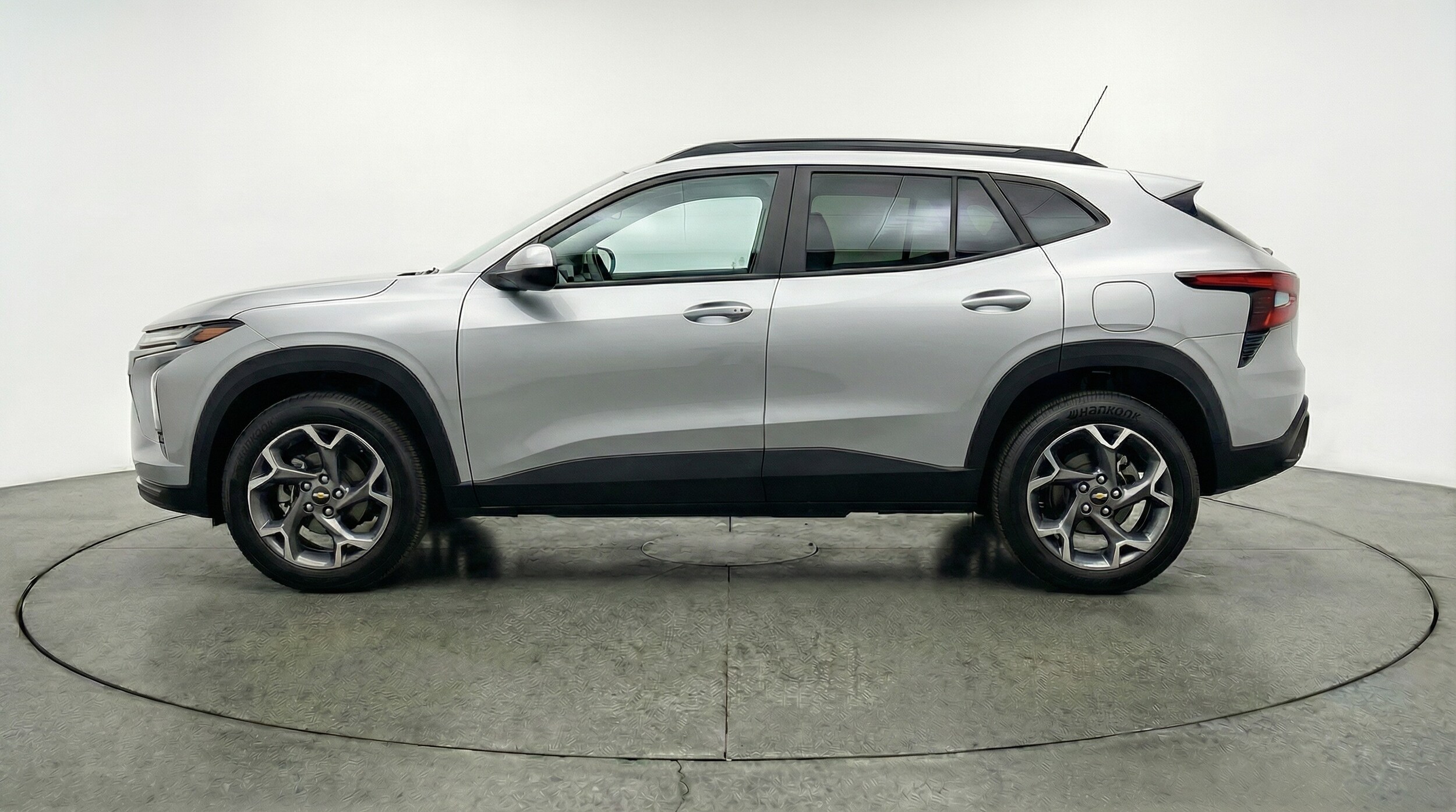 Thumbnail: 2025 Chevrolet Trax - 4