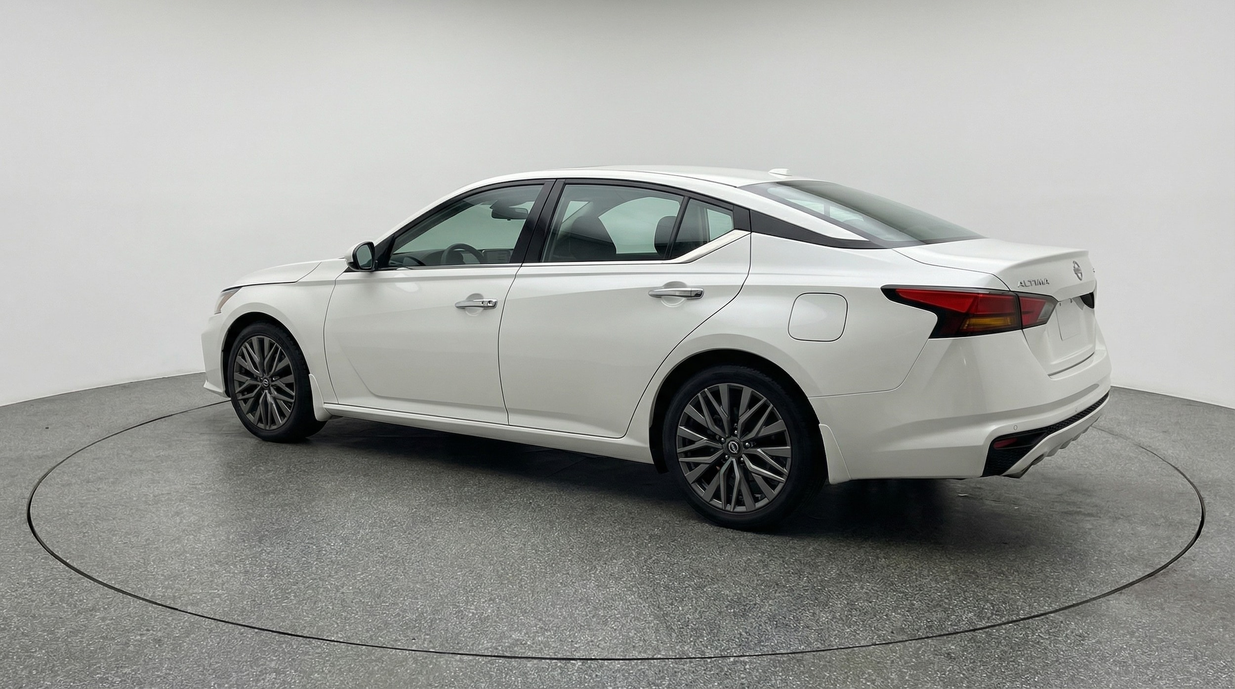 Thumbnail: 2025 Nissan Altima - 5