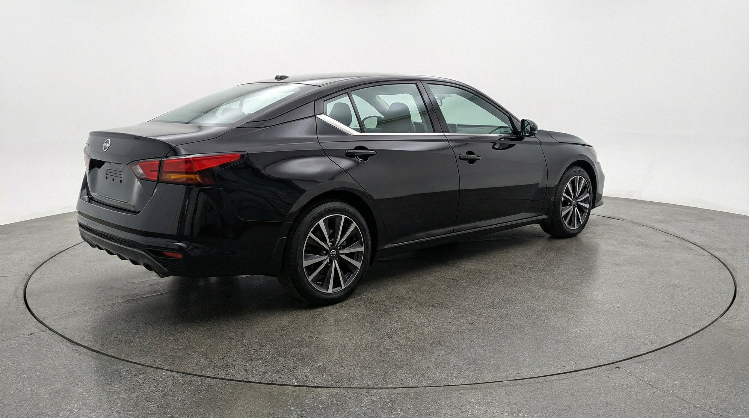Thumbnail: 2025 Nissan Altima - 9