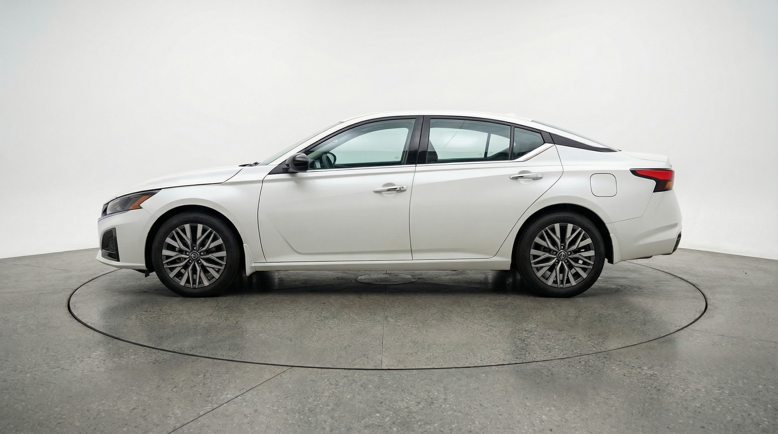 Thumbnail: 2025 Nissan Altima - 4