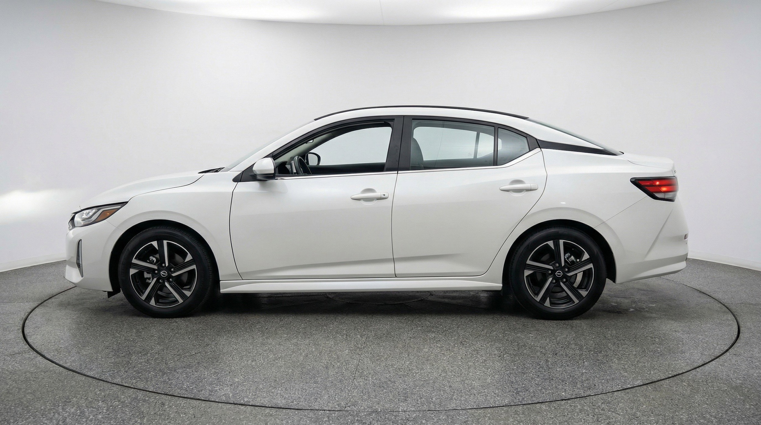 Thumbnail: 2025 Nissan Sentra - 5