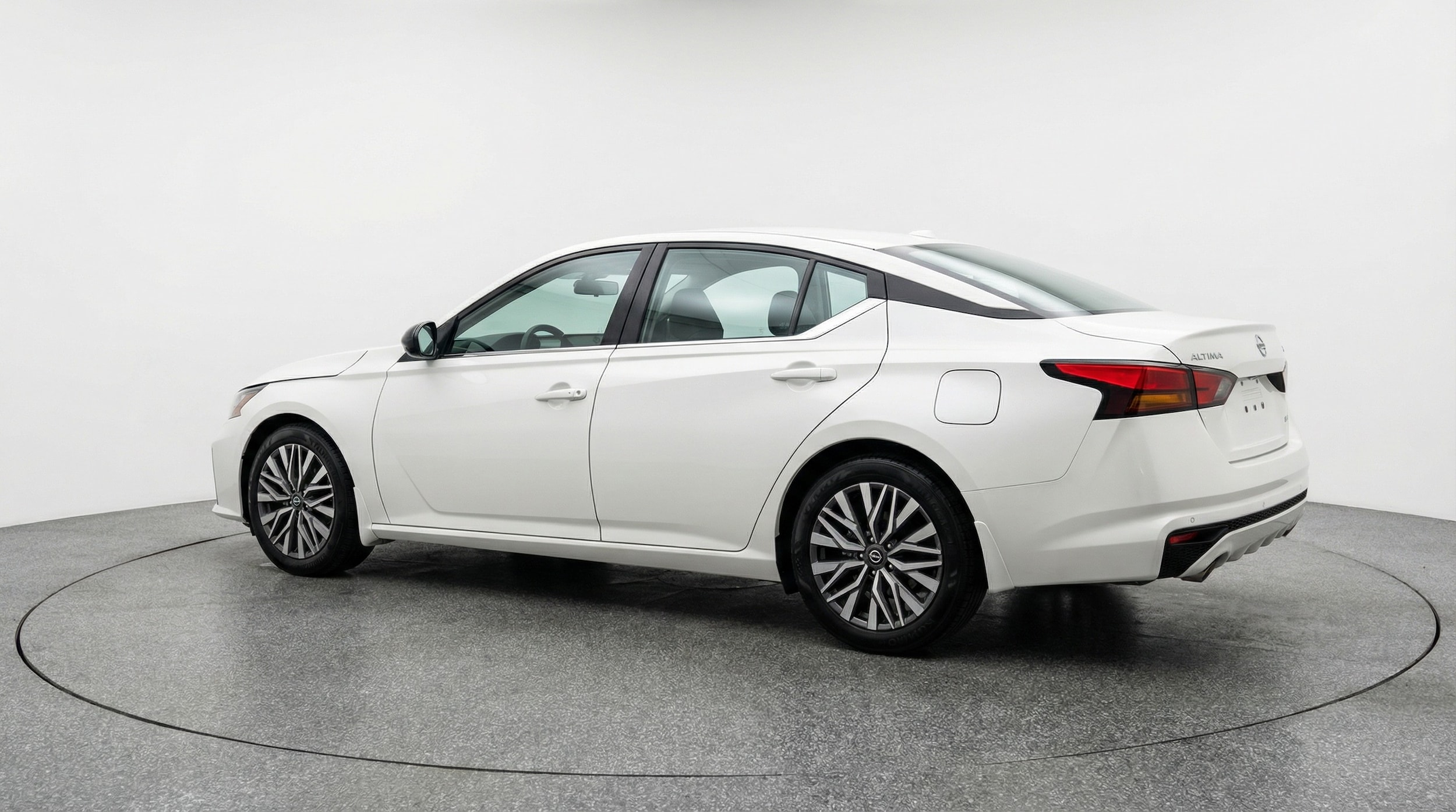 Thumbnail: 2025 Nissan Altima - 5