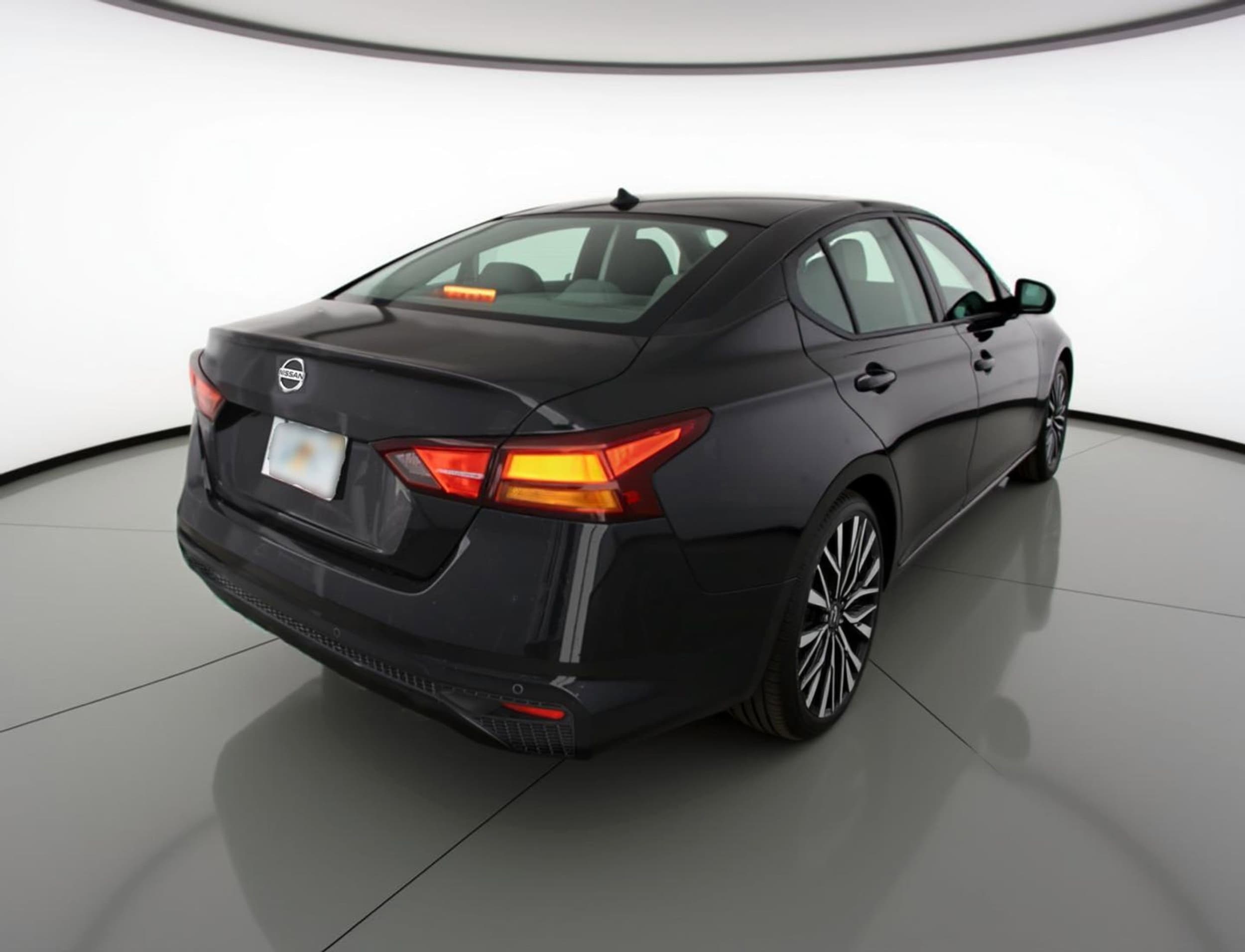 Thumbnail: 2025 Nissan Altima - 9
