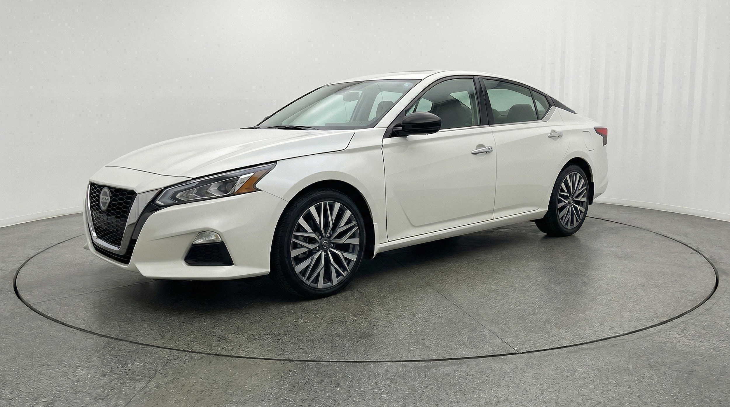 Thumbnail: 2025 Nissan Altima - 3