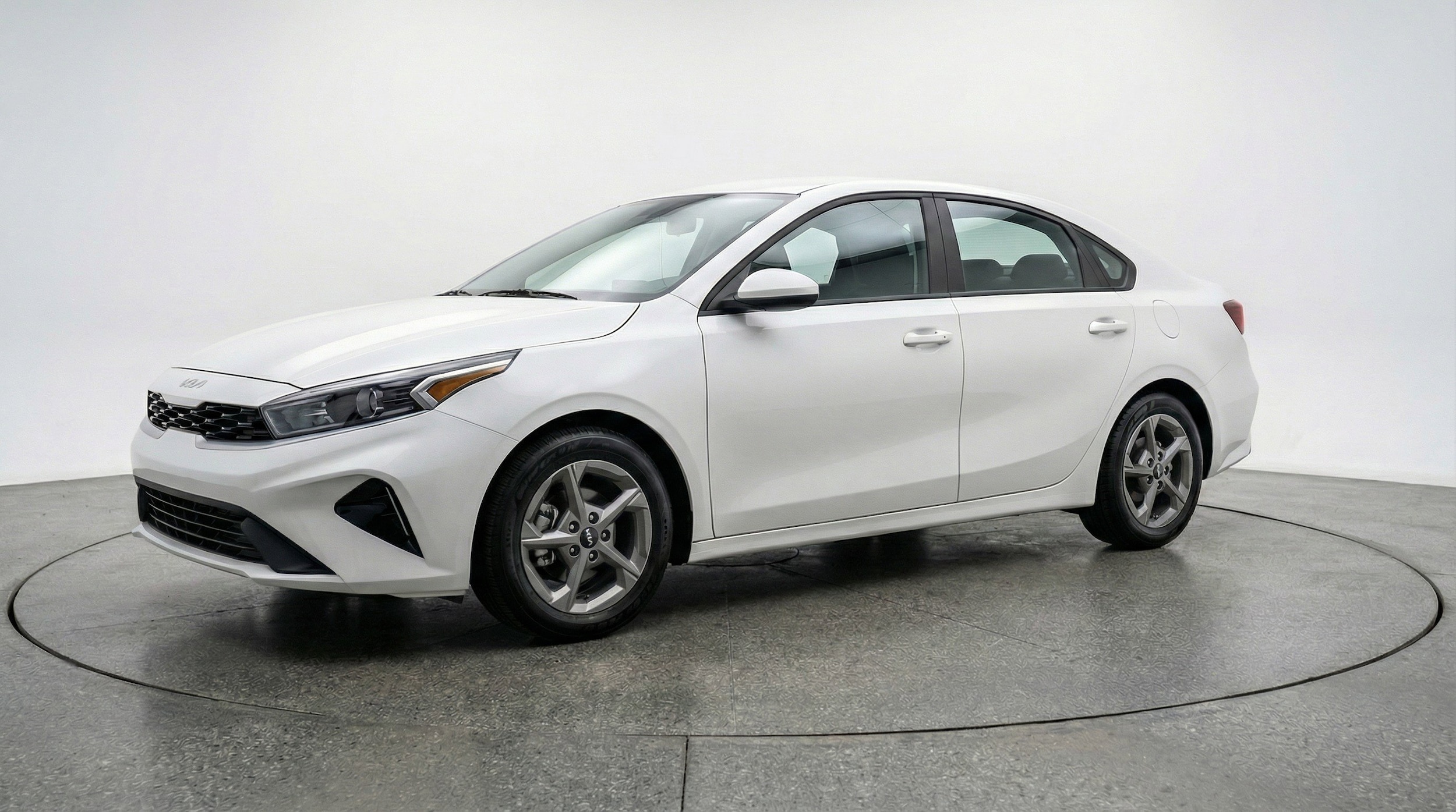 Thumbnail: 2025 Kia K4 - 3