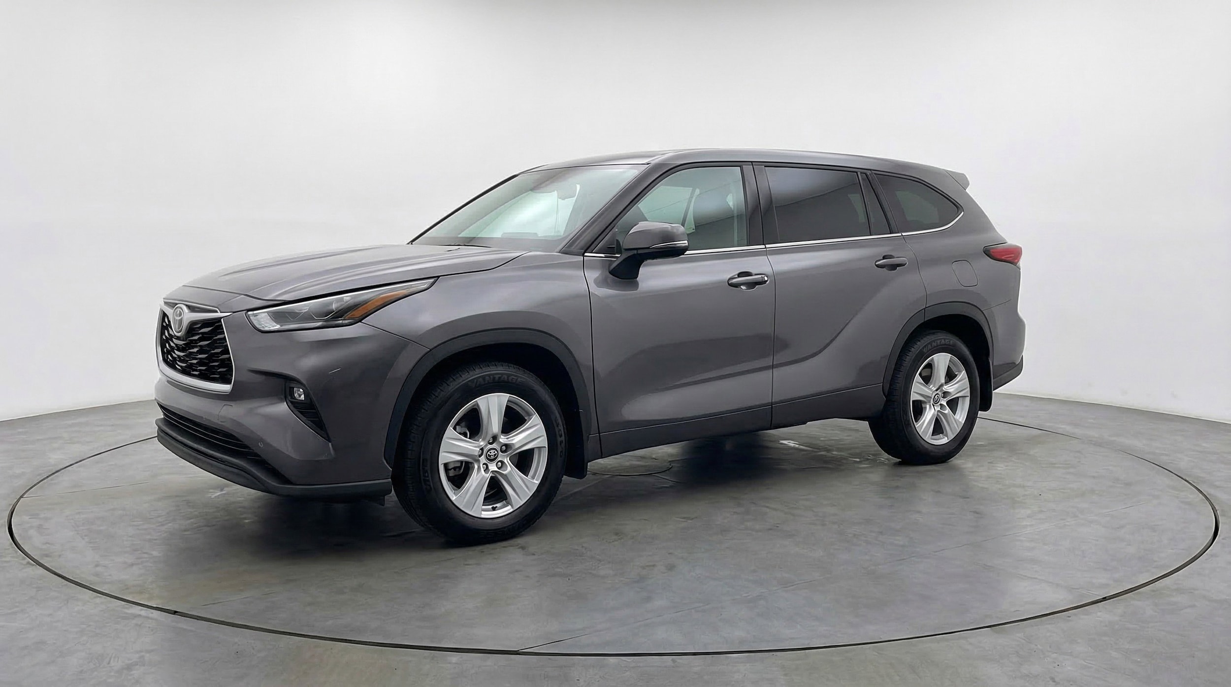 Thumbnail: 2025 Toyota Highlander - 3
