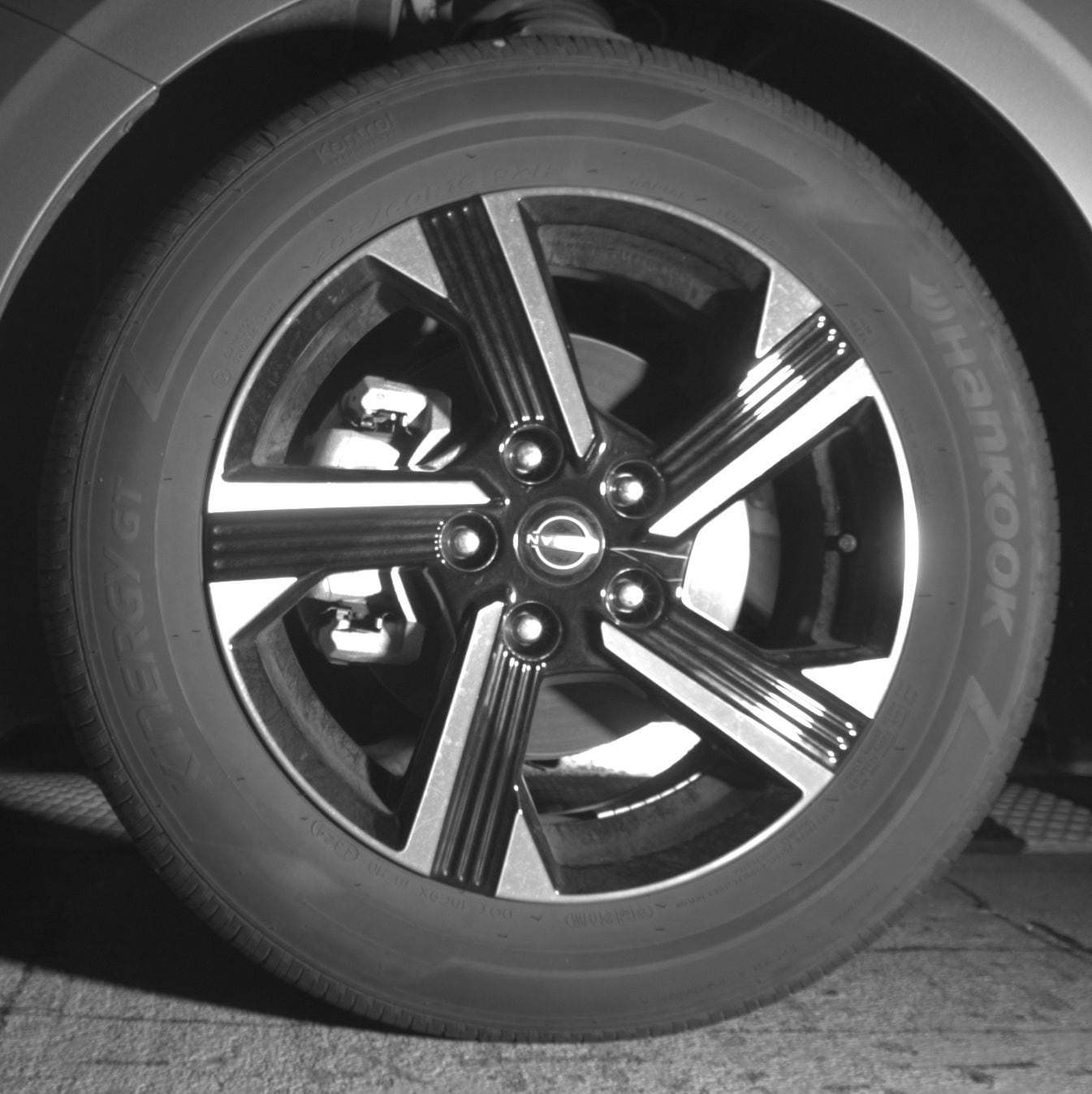 Thumbnail: 2025 Nissan Sentra - 9