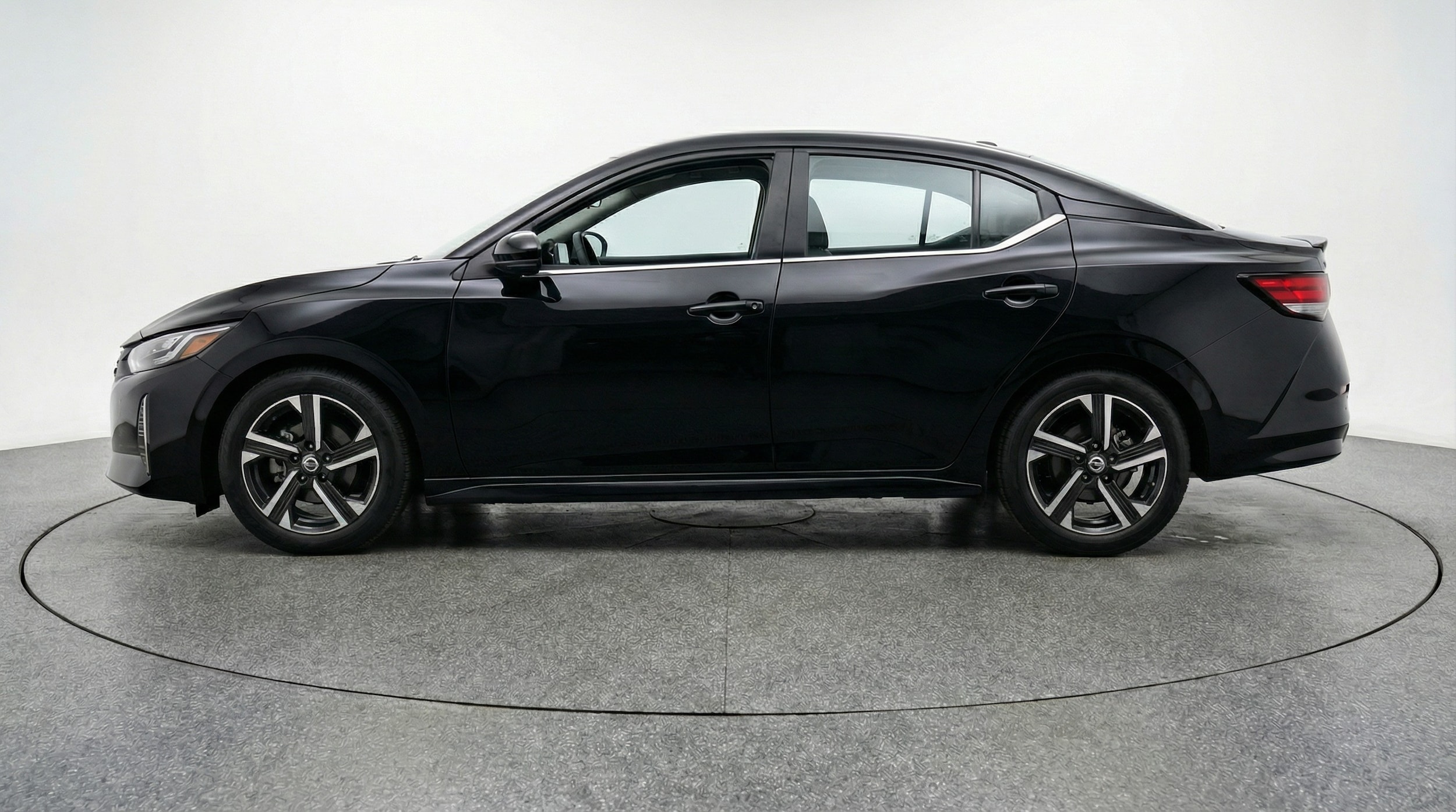 Thumbnail: 2025 Nissan Sentra - 4