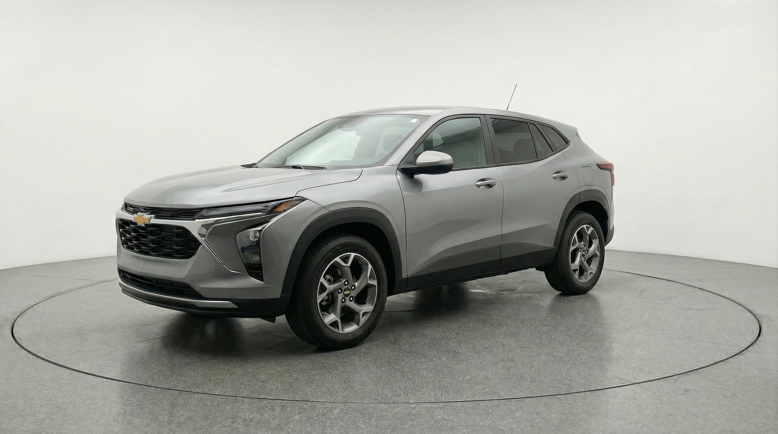 Thumbnail: 2025 Chevrolet Trax - 3