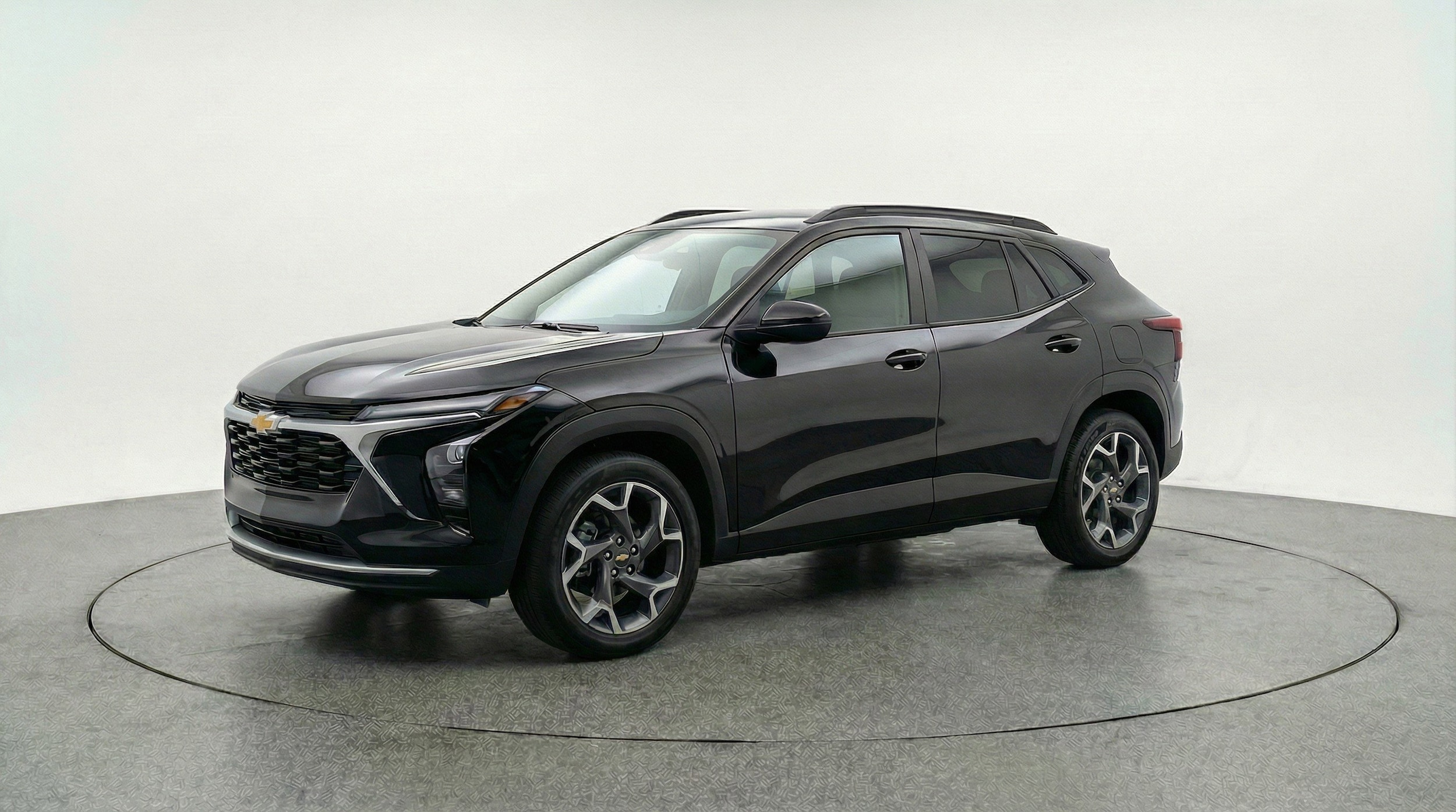 Thumbnail: 2025 Chevrolet Trax - 3