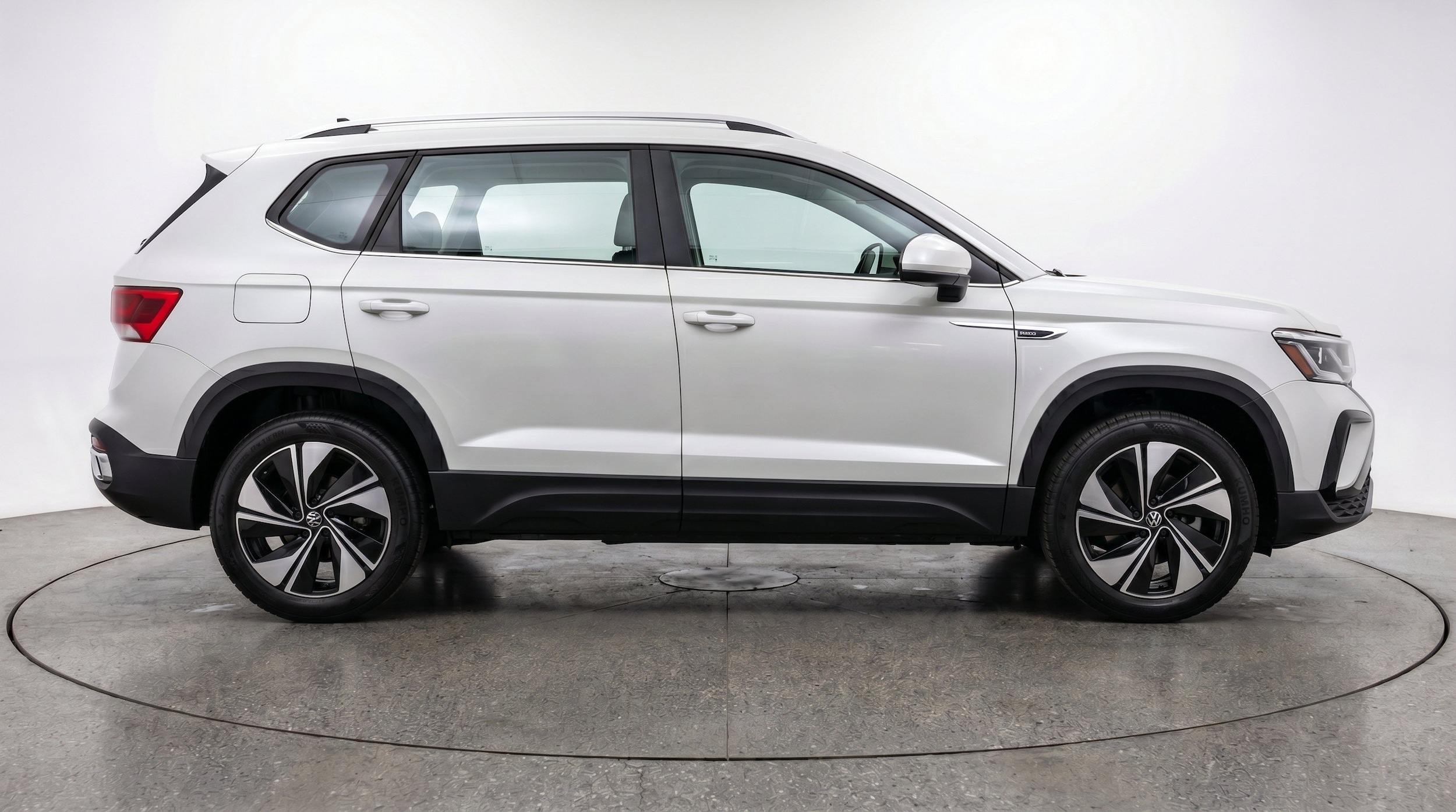 Thumbnail: 2025 Volkswagen Taos - 11