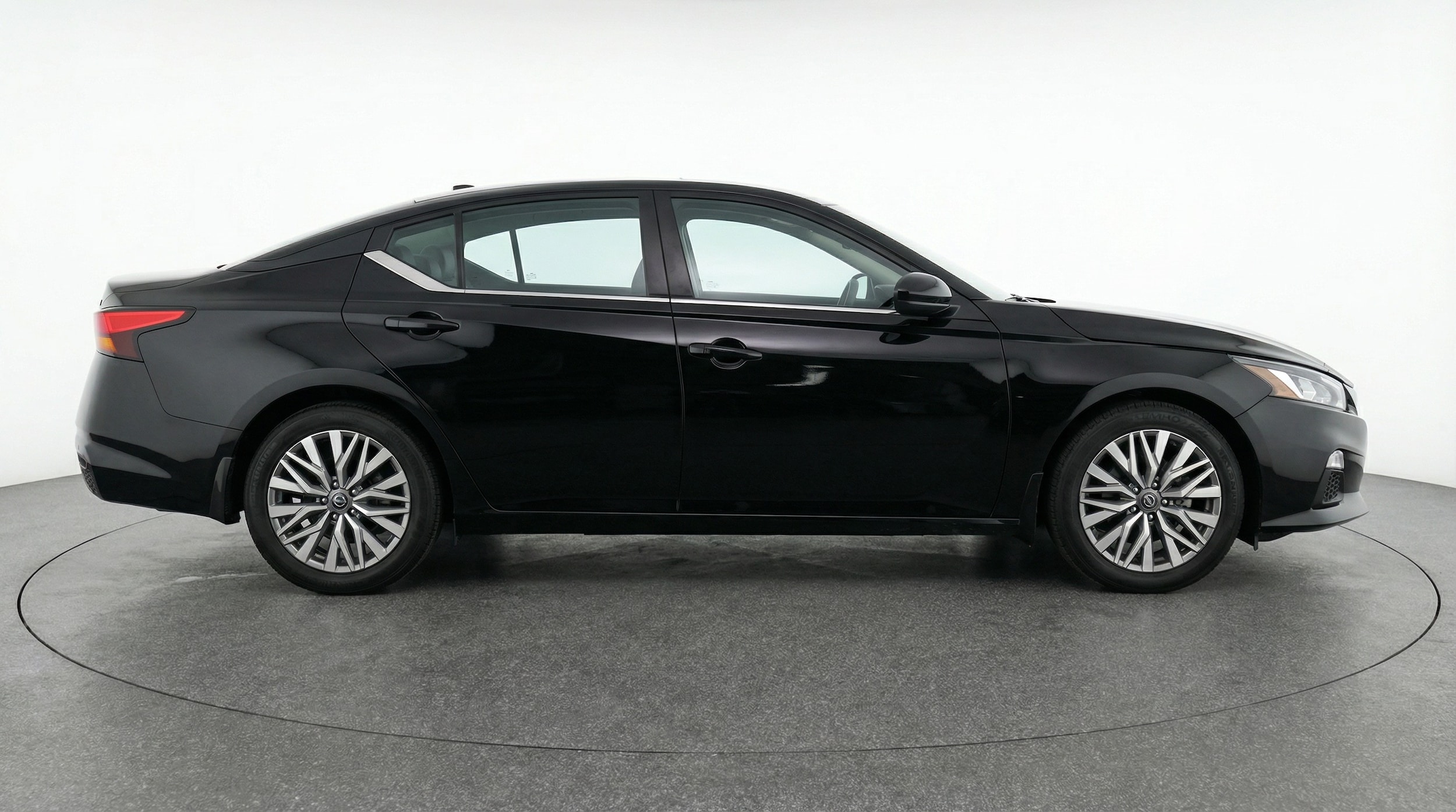 Thumbnail: 2025 Nissan Altima - 8