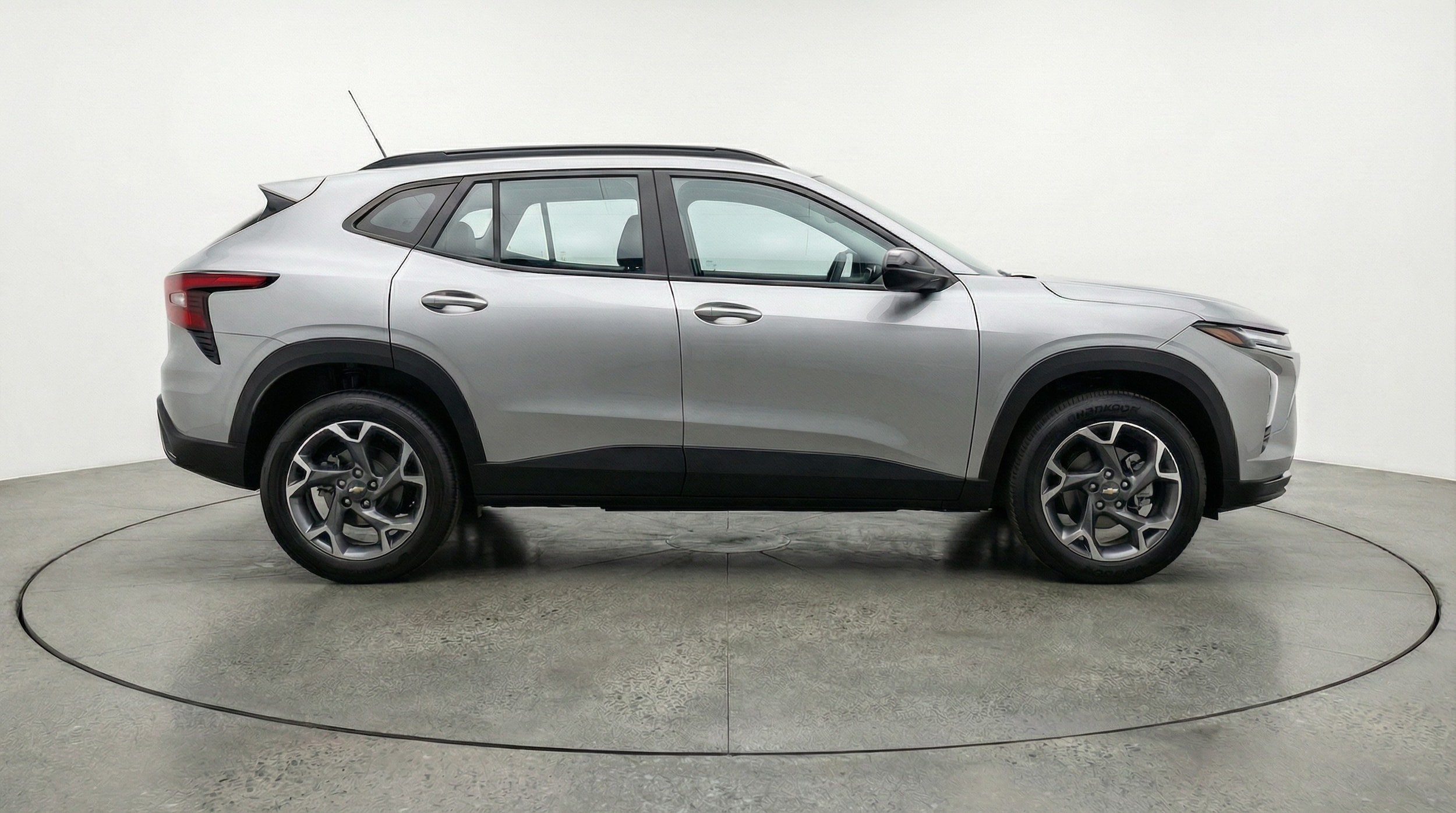 Thumbnail: 2025 Chevrolet Trax - 8