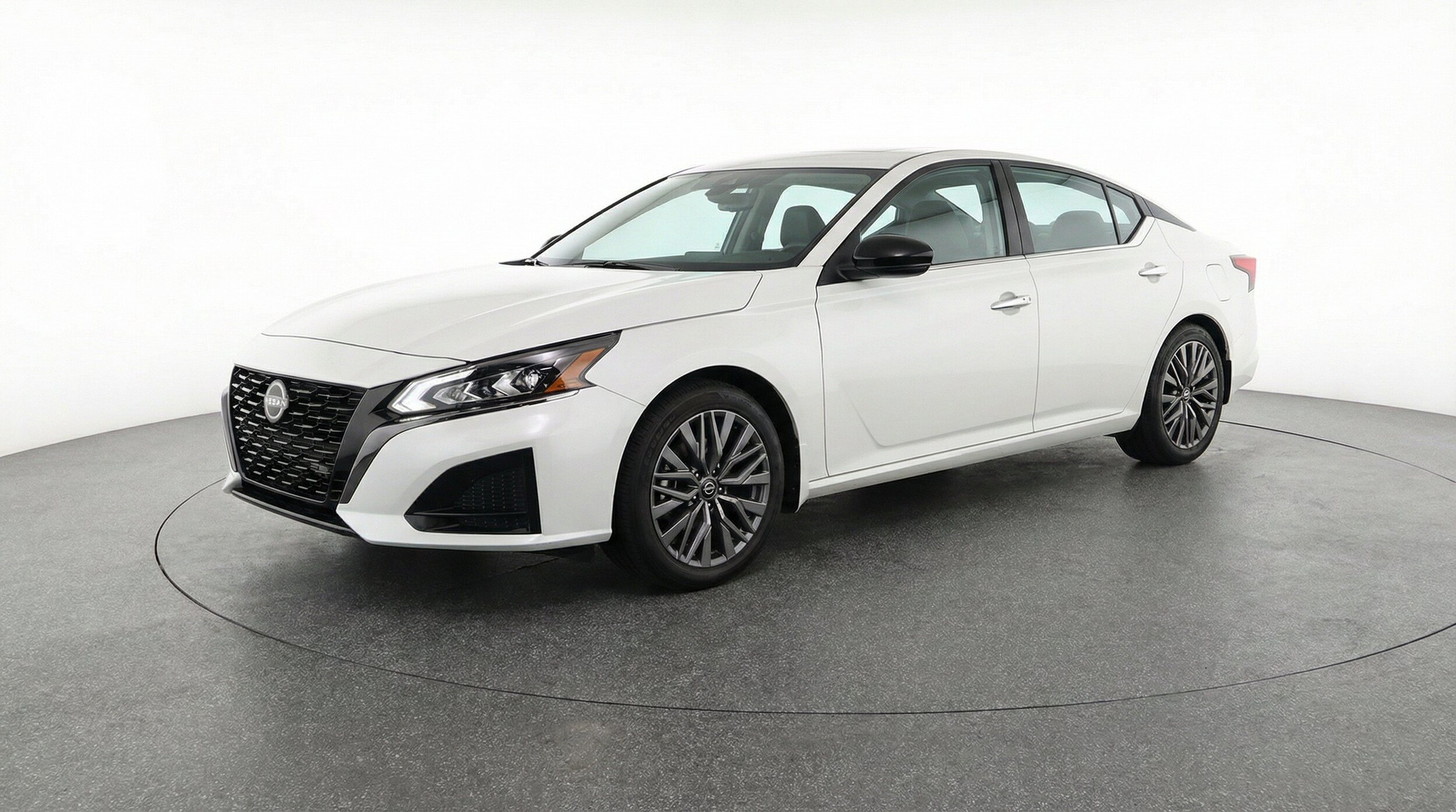 Thumbnail: 2025 Nissan Altima - 3
