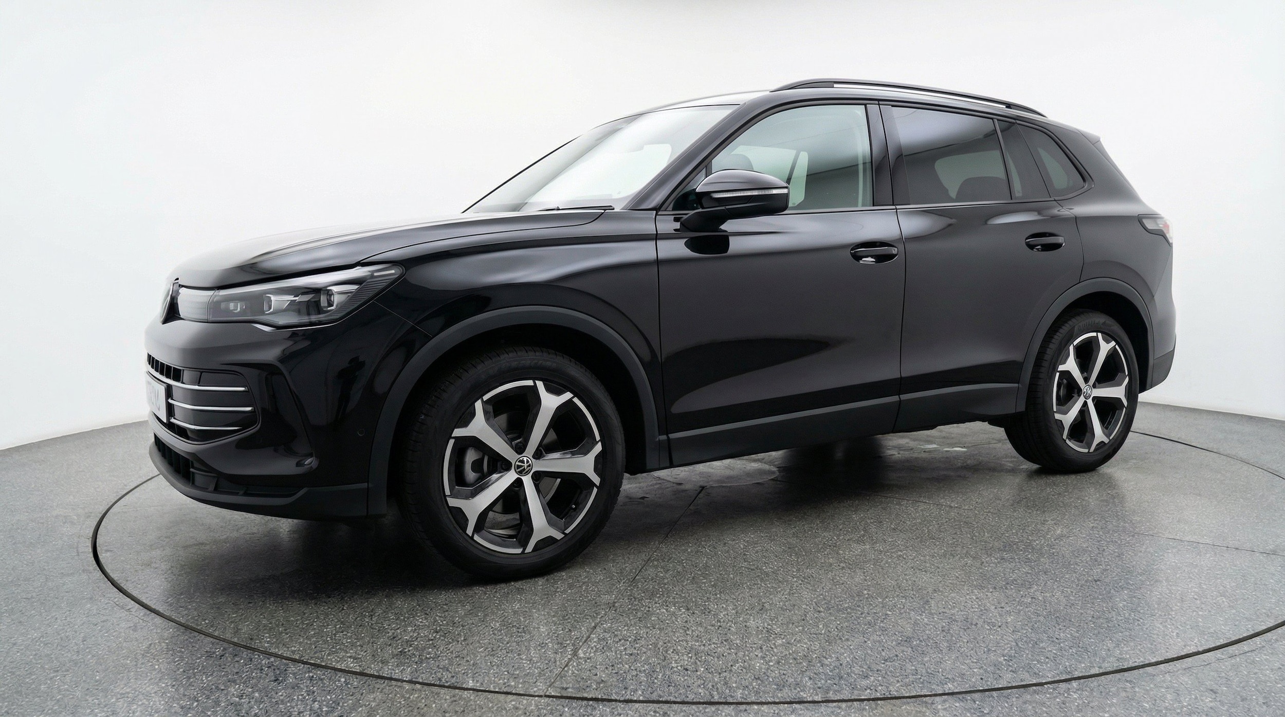 Thumbnail: 2026 Volkswagen Tiguan - 3