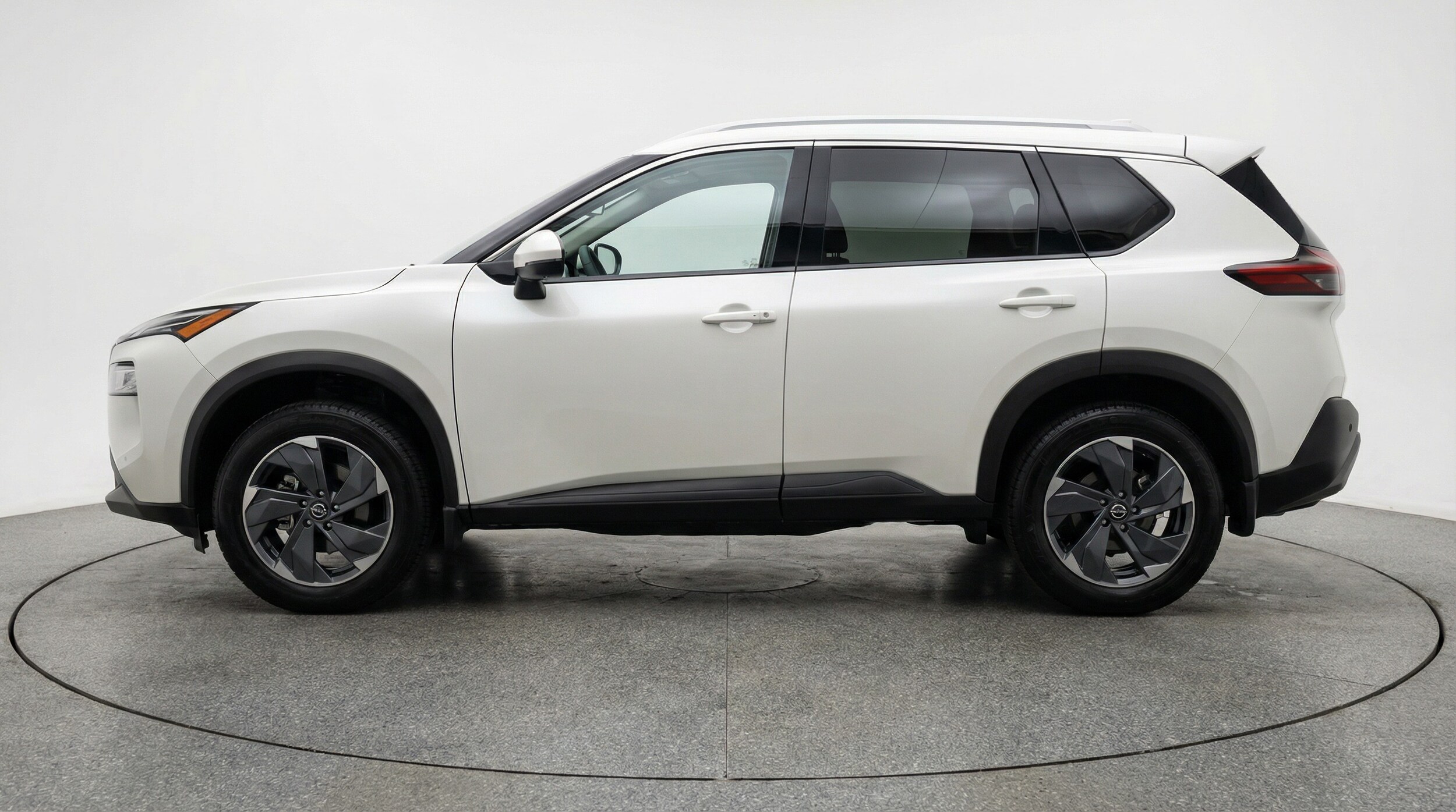 Thumbnail: 2025 Nissan Rogue - 4