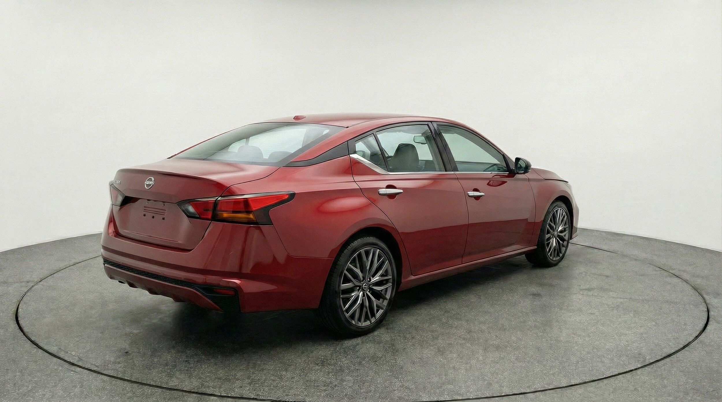 Thumbnail: 2025 Nissan Altima - 9