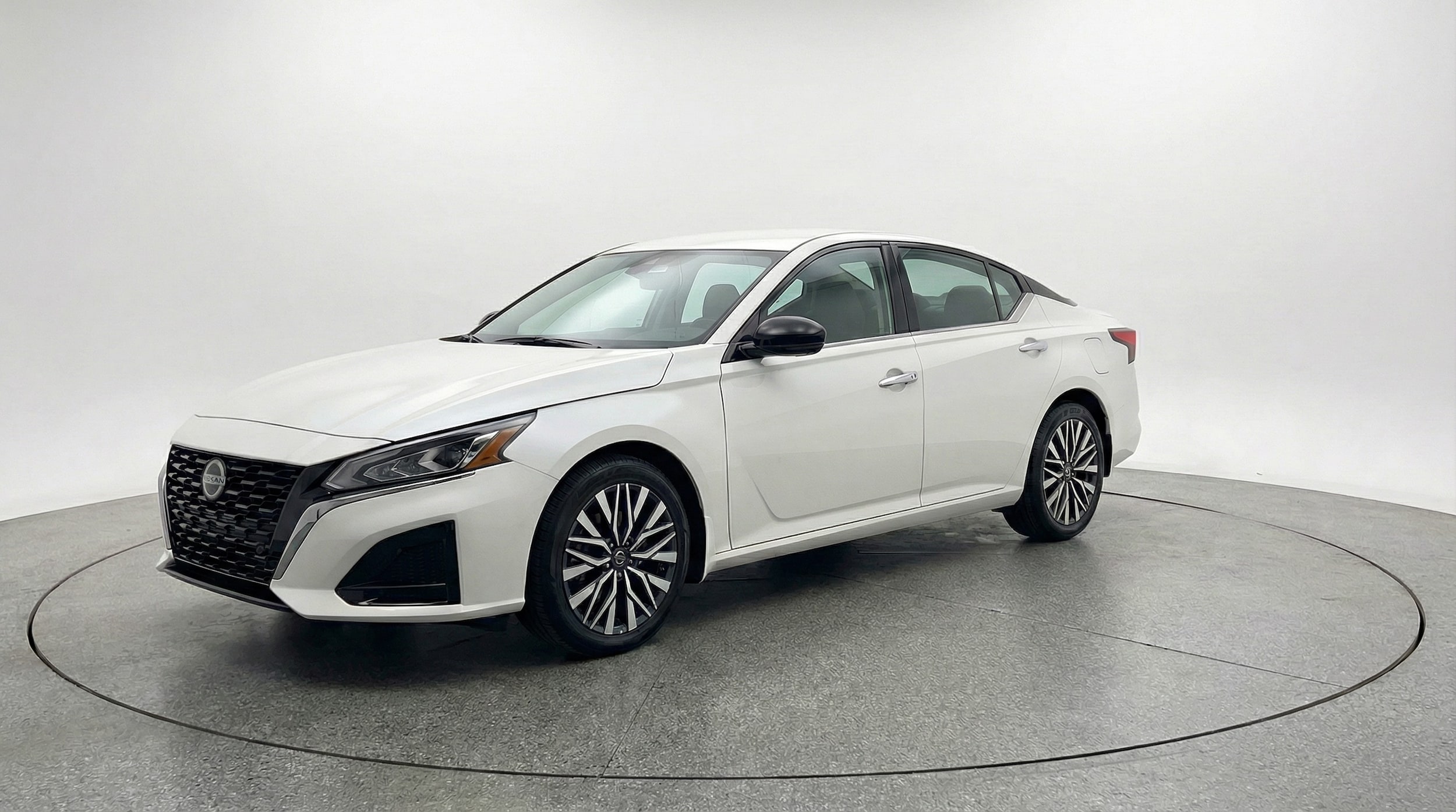 Thumbnail: 2025 Nissan Altima - 3