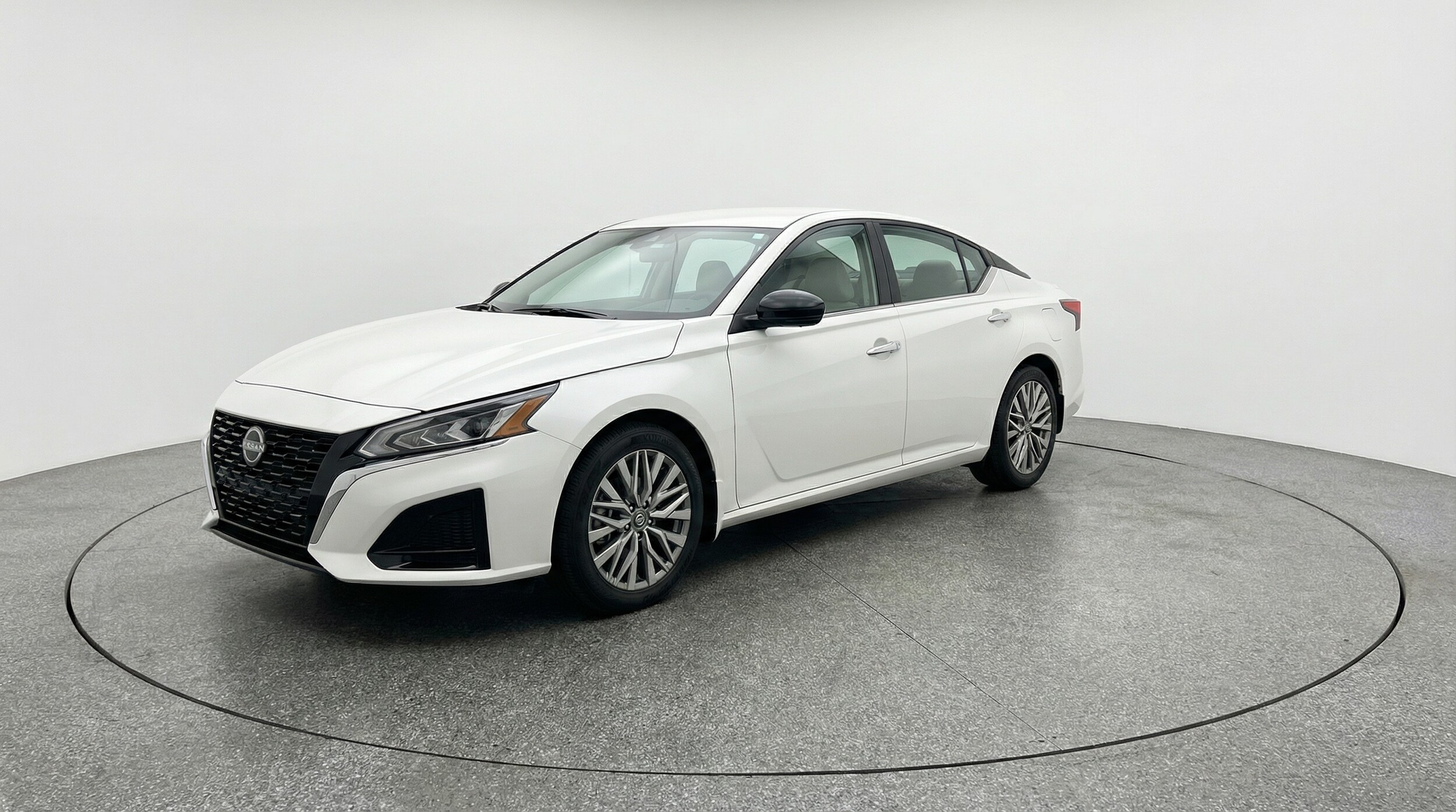 Thumbnail: 2025 Nissan Altima - 3