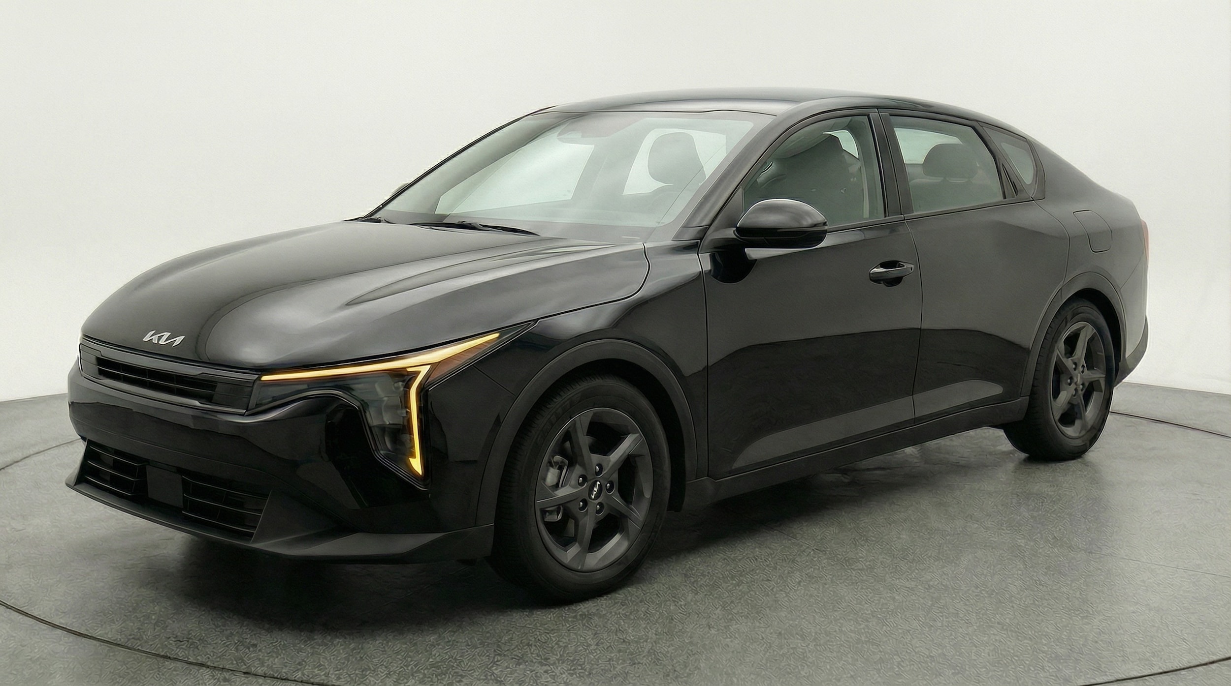 Thumbnail: 2025 Kia K4 - 3