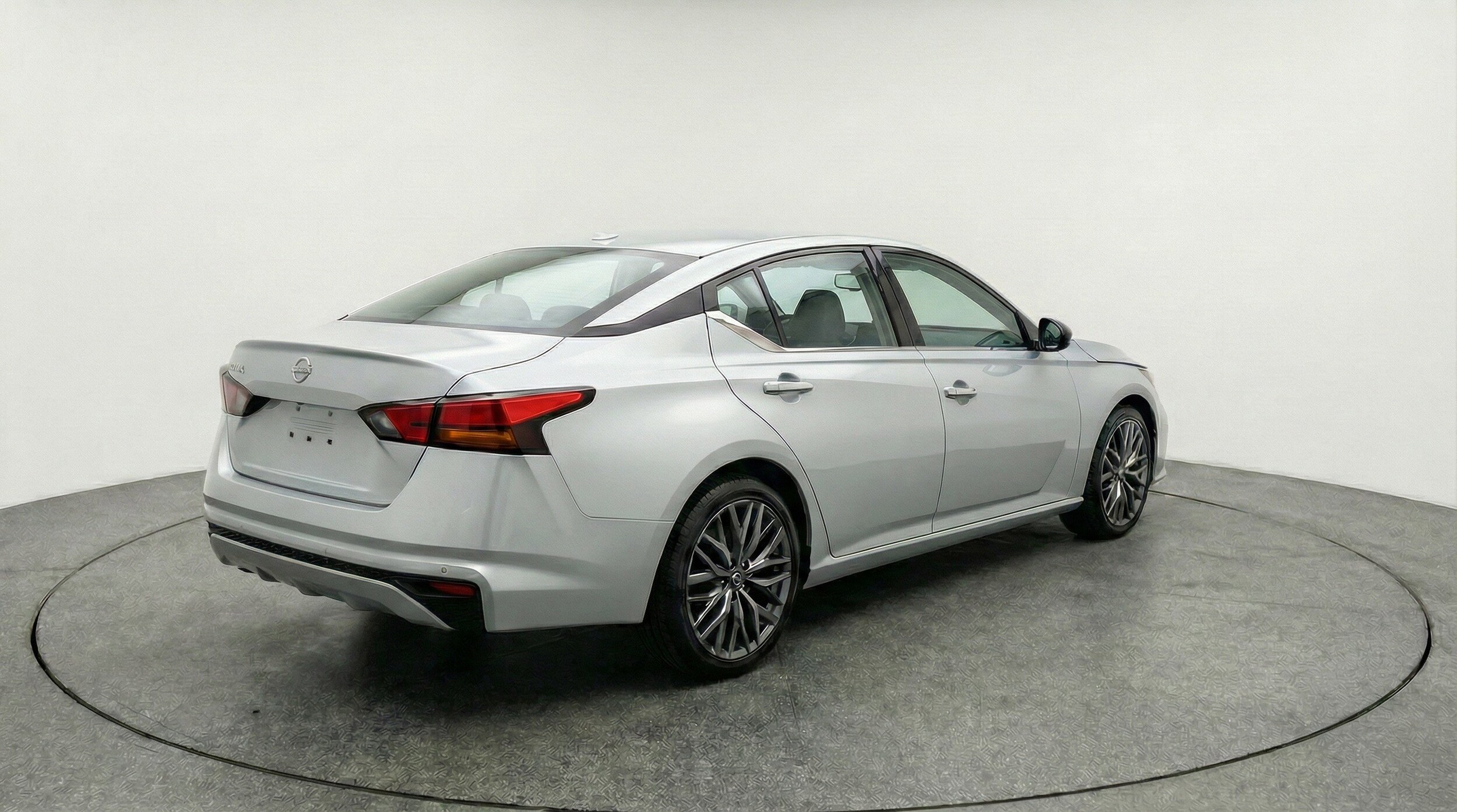 Thumbnail: 2025 Nissan Altima - 9