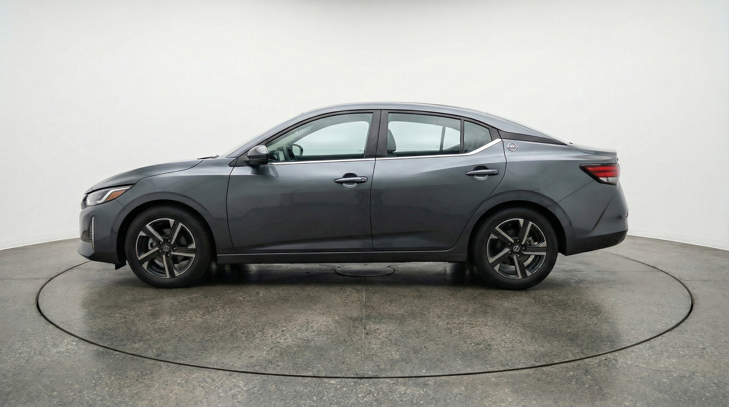 Thumbnail: 2025 Nissan Sentra - 5