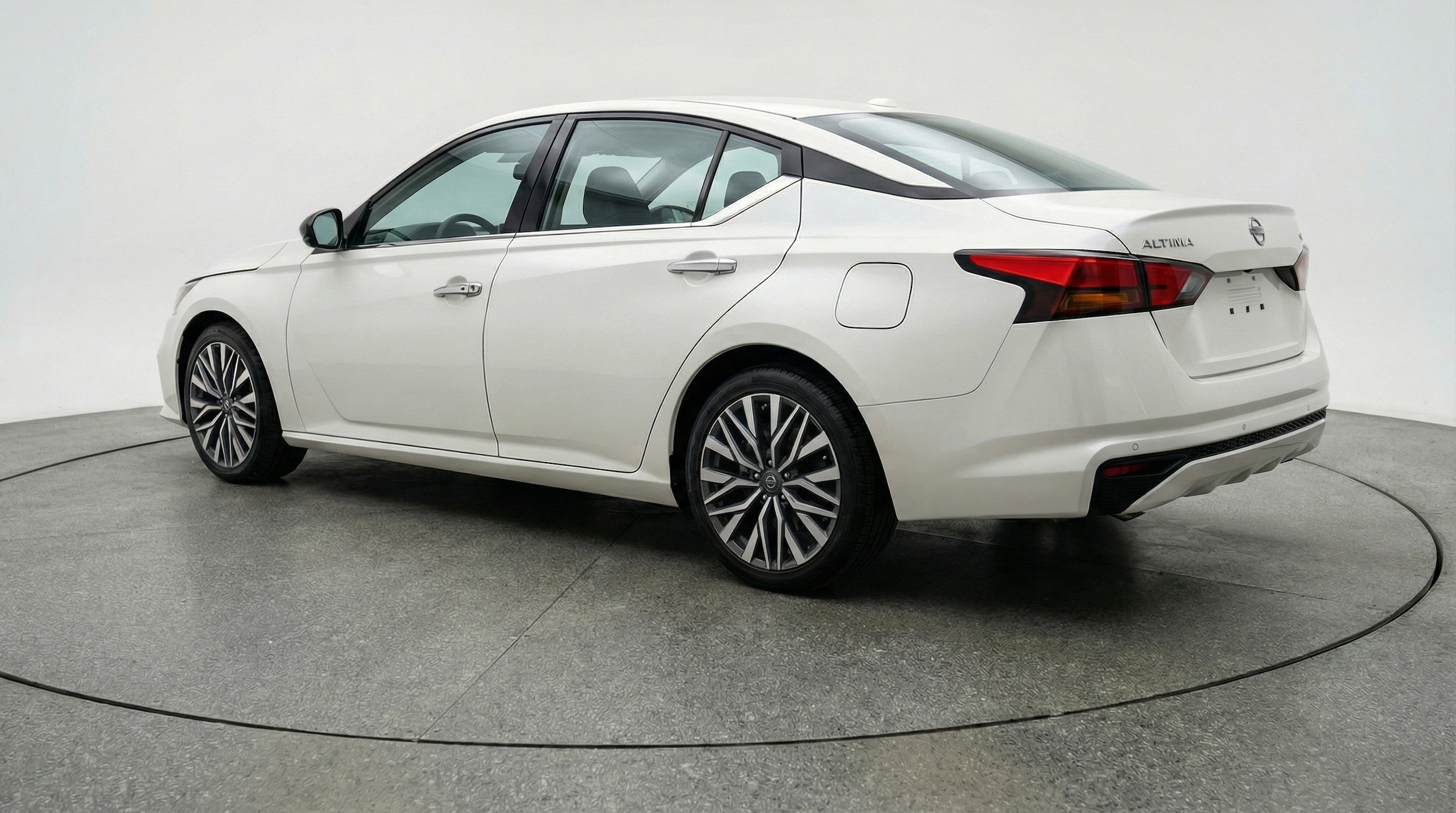 Thumbnail: 2025 Nissan Altima - 6