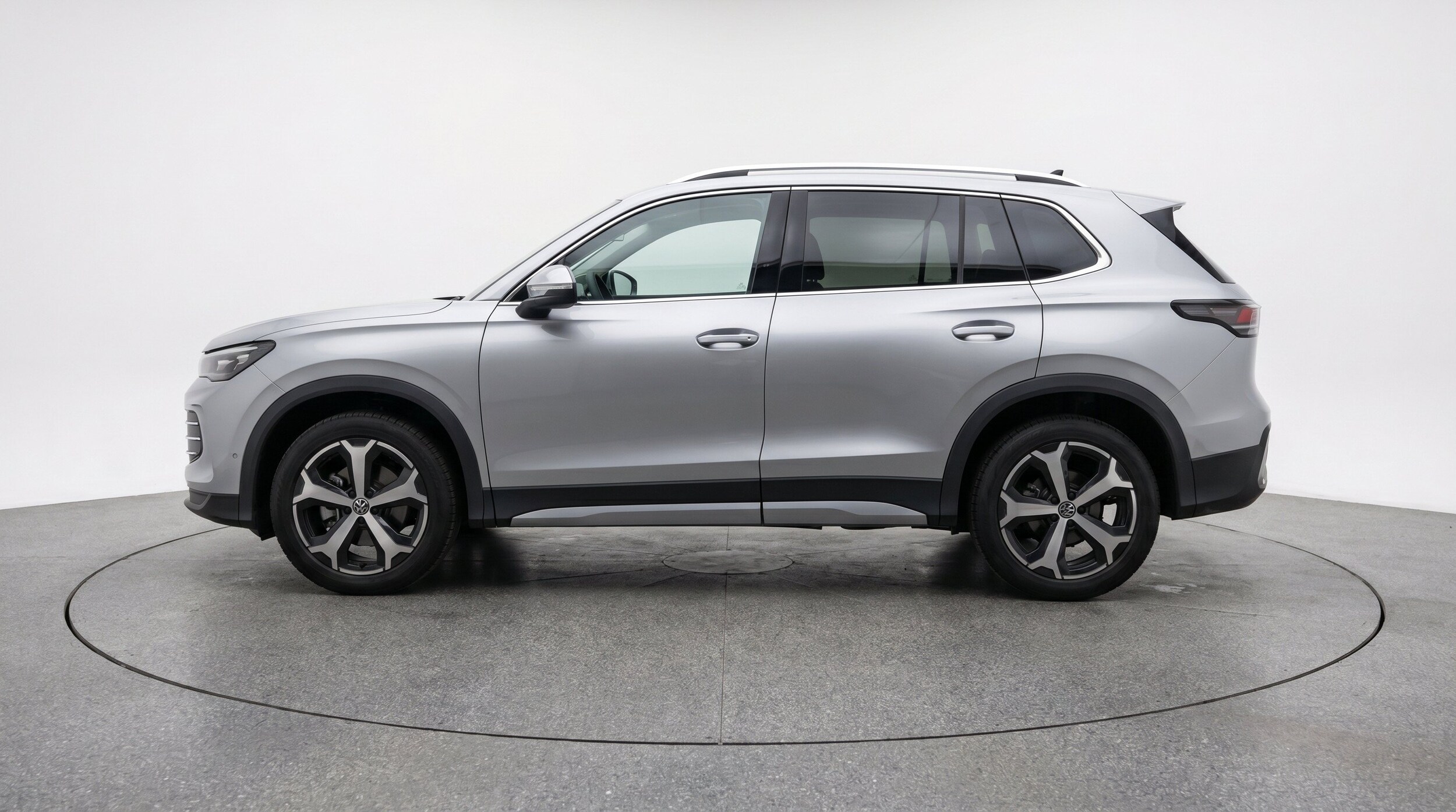 Thumbnail: 2026 Volkswagen Tiguan - 5