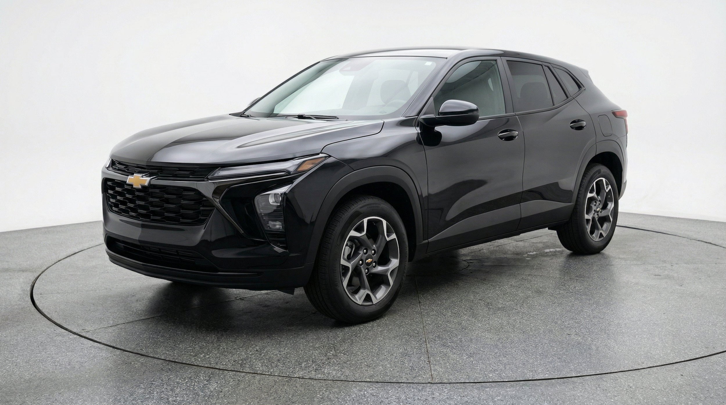 Thumbnail: 2025 Chevrolet Trax - 3