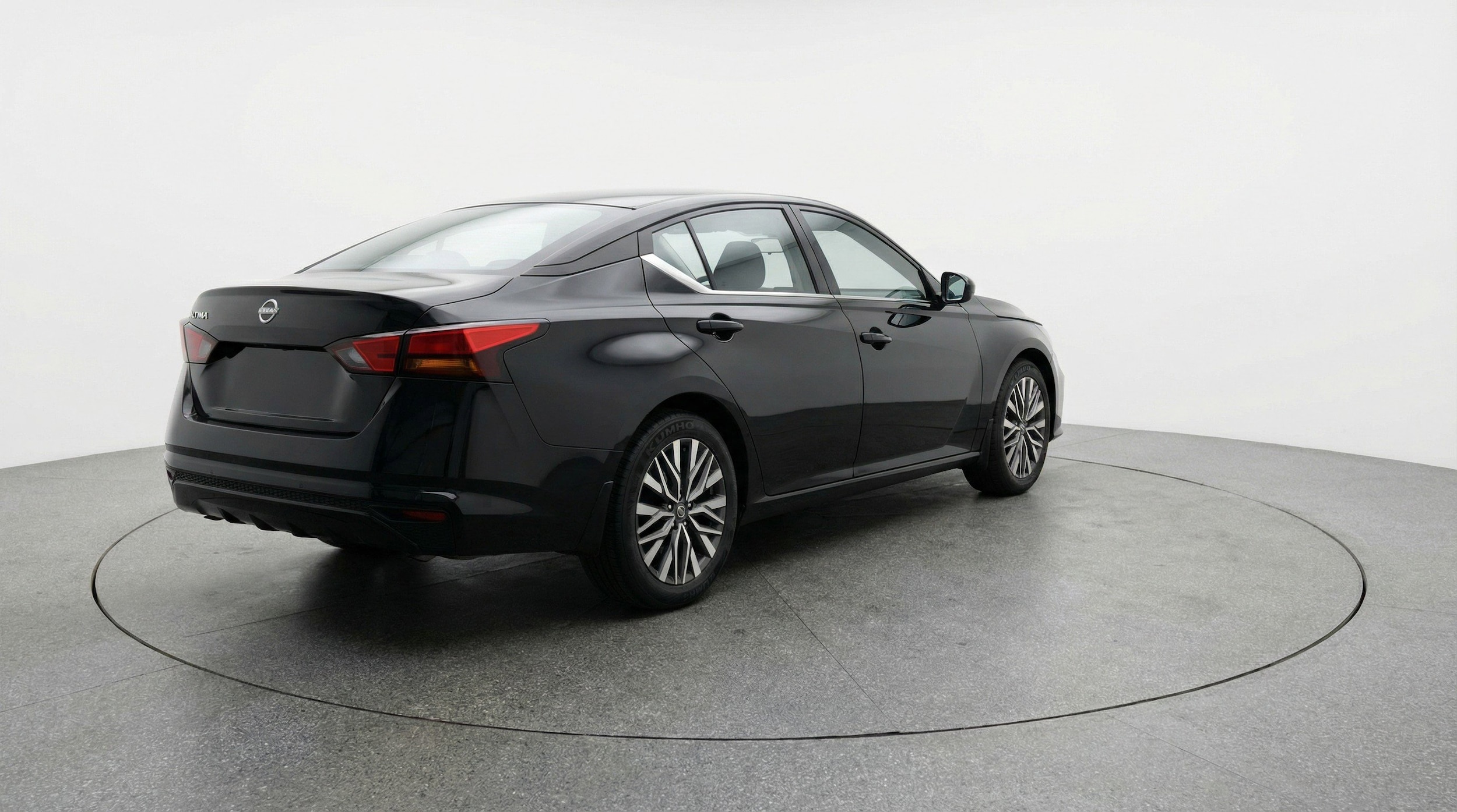 Thumbnail: 2025 Nissan Altima - 9