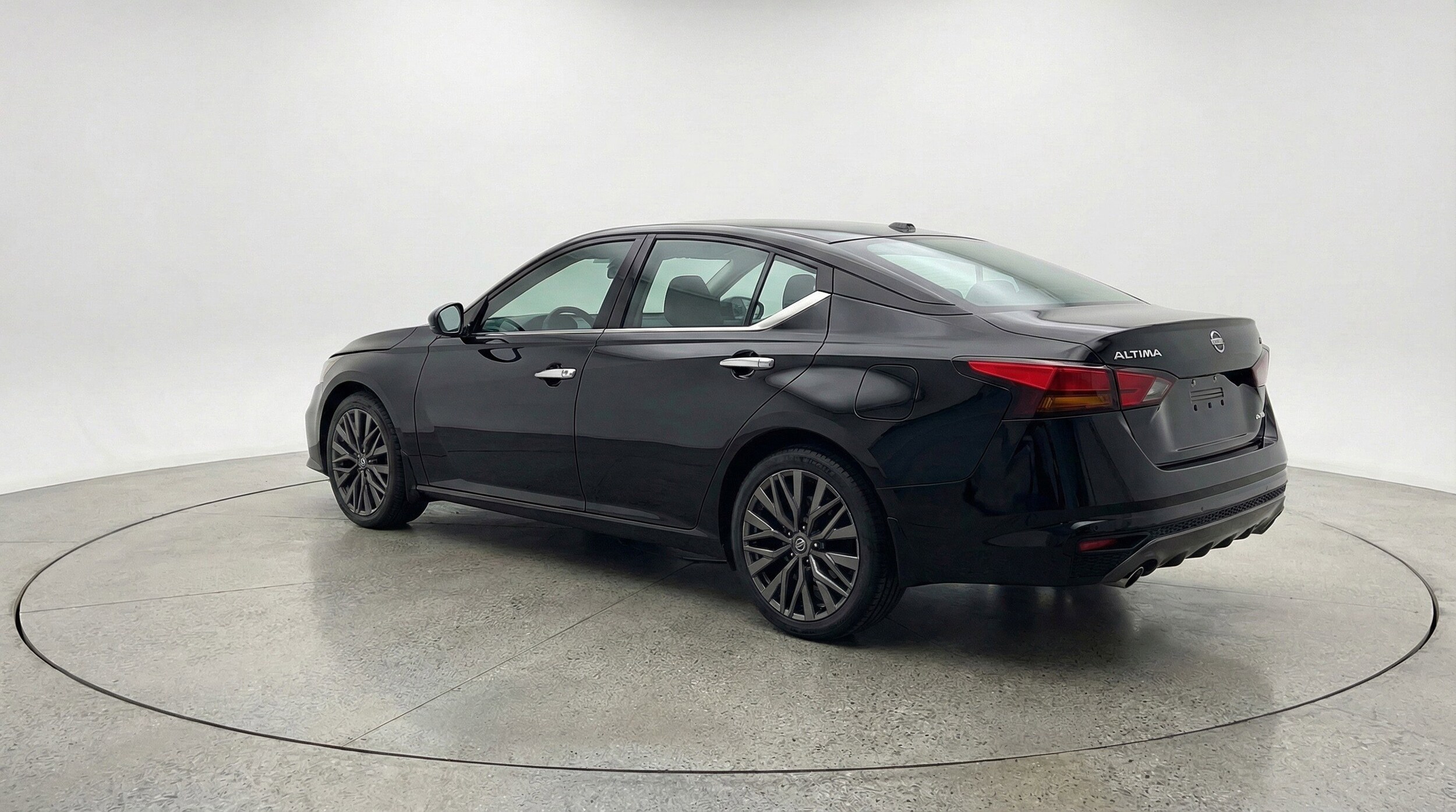 Thumbnail: 2025 Nissan Altima - 6