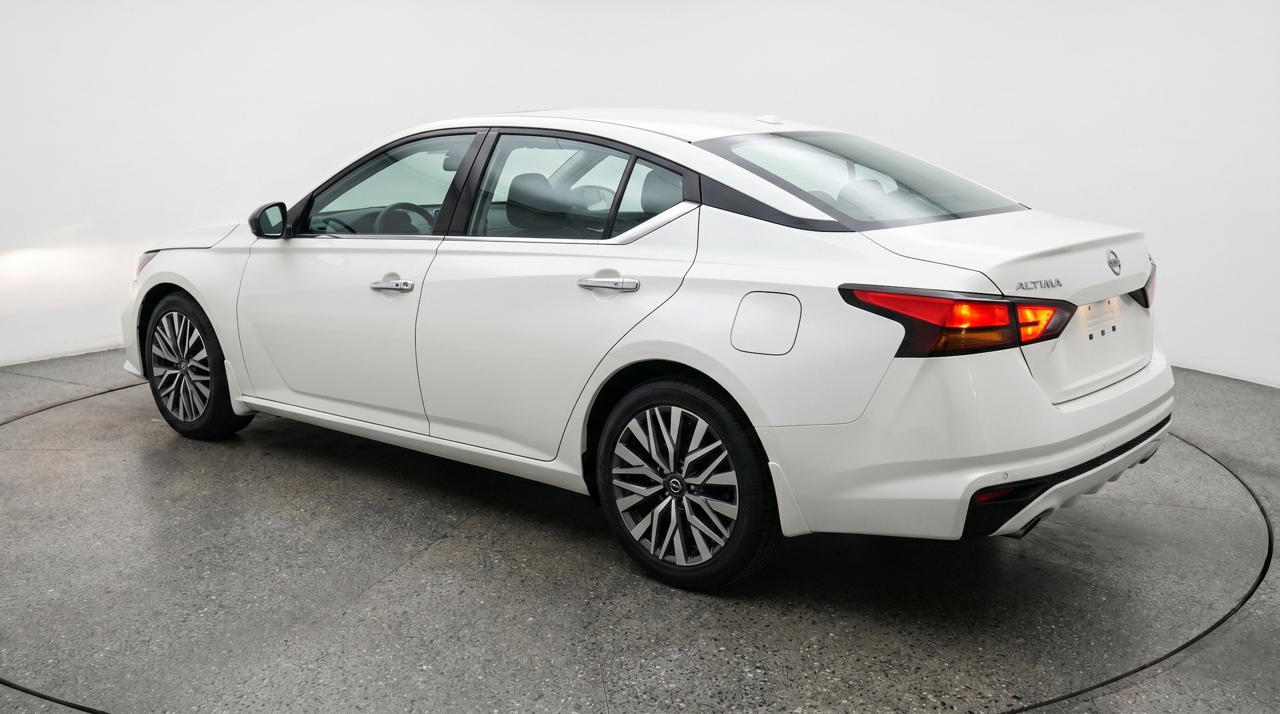 Thumbnail: 2025 Nissan Altima - 6