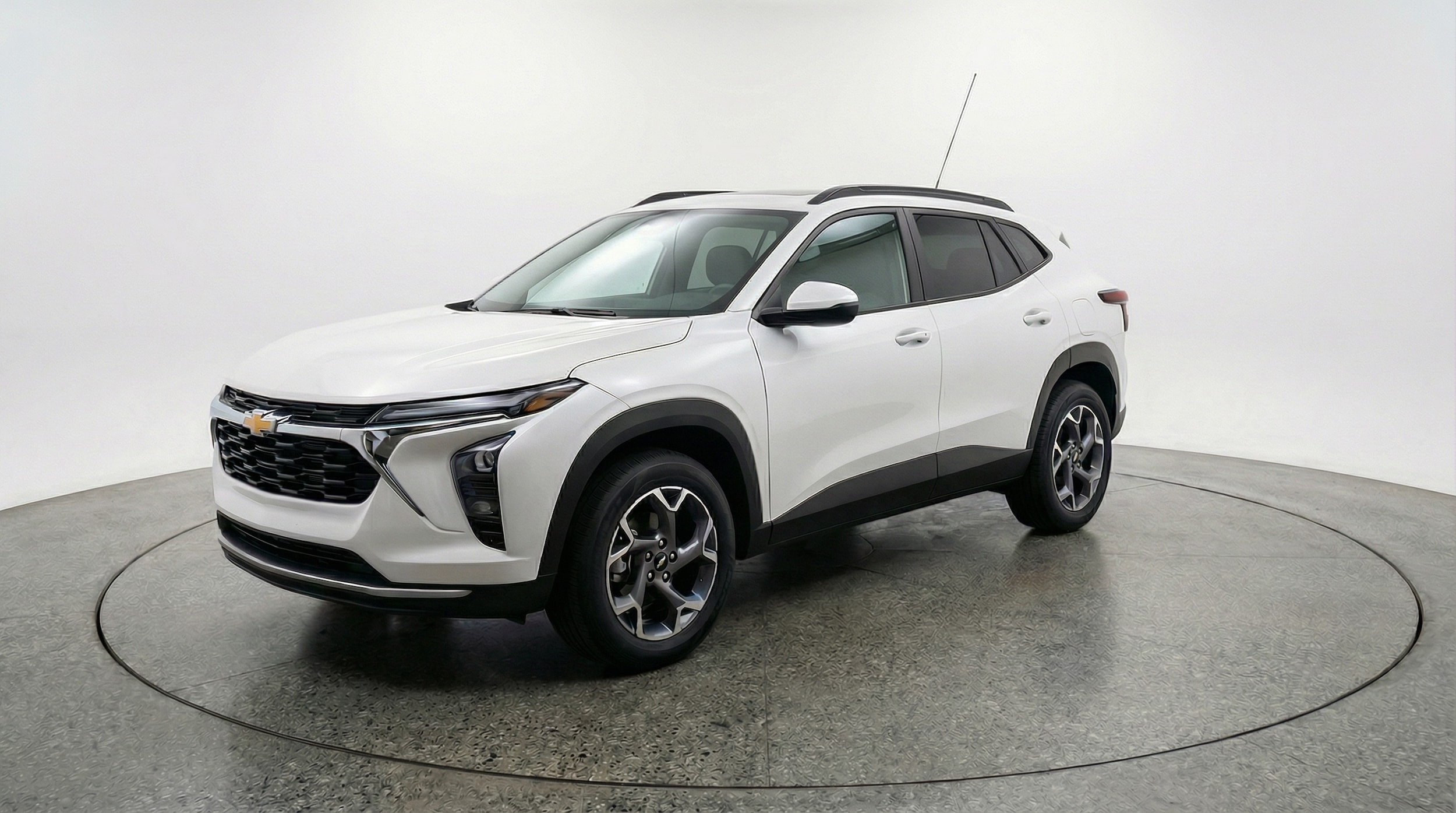 Thumbnail: 2025 Chevrolet Trax - 3