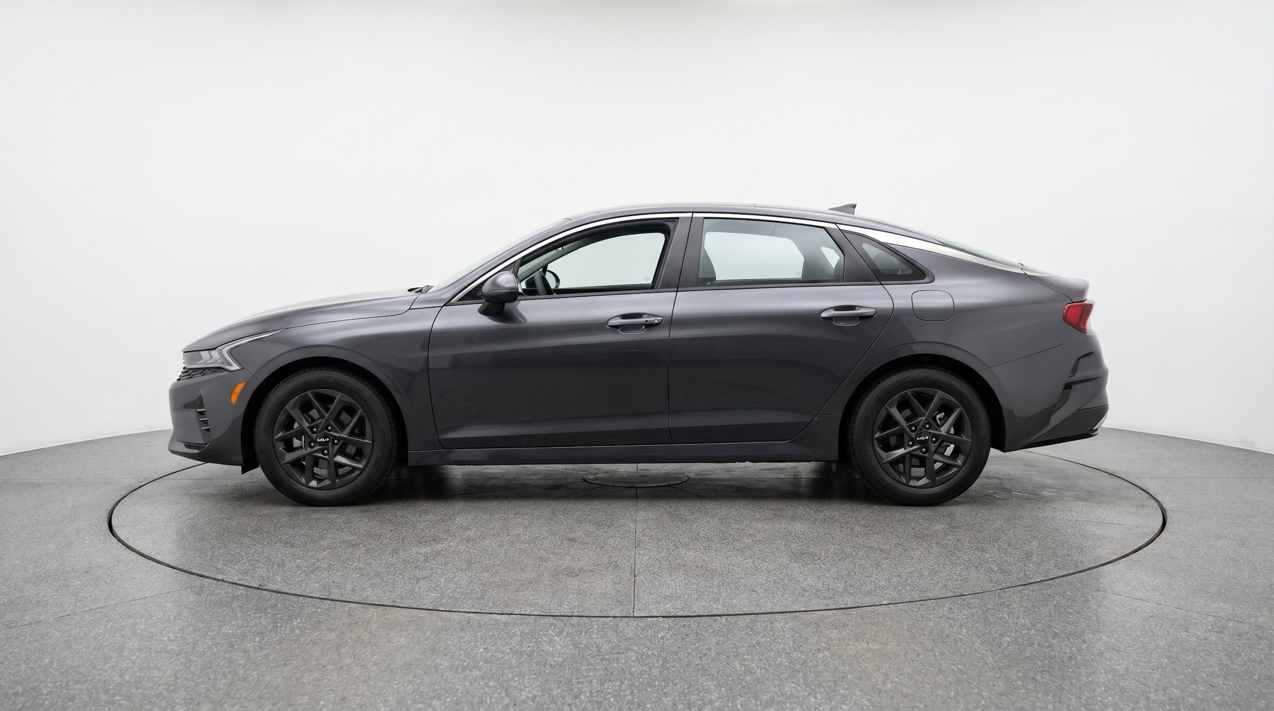 Thumbnail: 2025 Kia K5 - 5