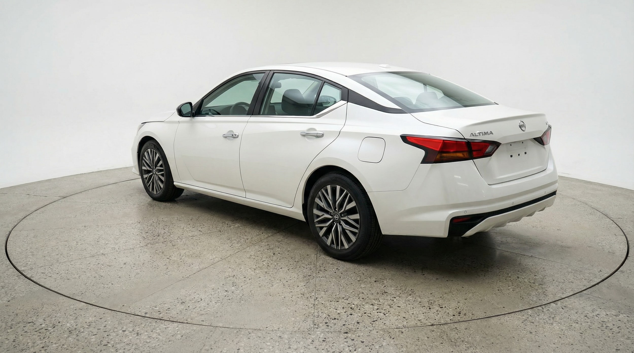 Thumbnail: 2025 Nissan Altima - 5