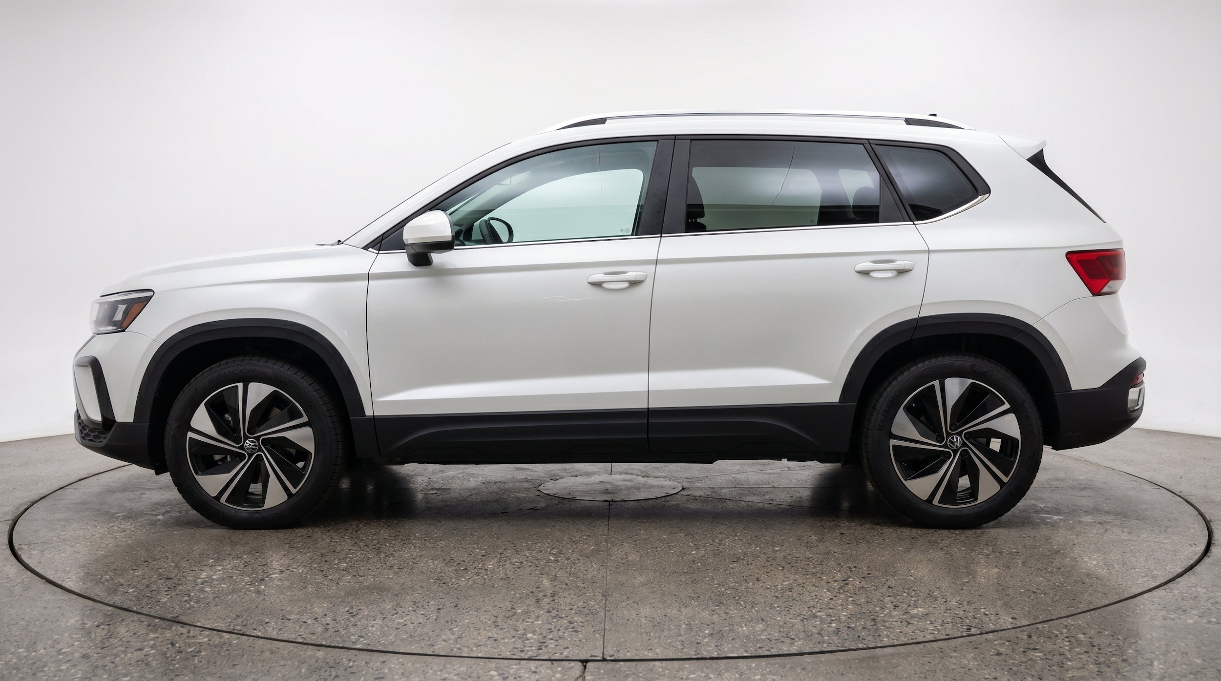 Thumbnail: 2025 Volkswagen Taos - 5