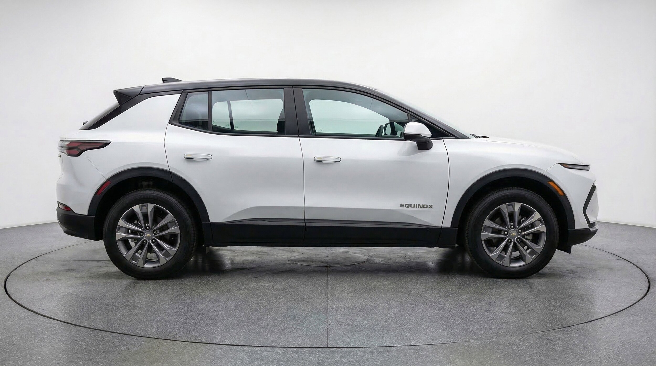 Thumbnail: 2025 Chevrolet Equinox - 11