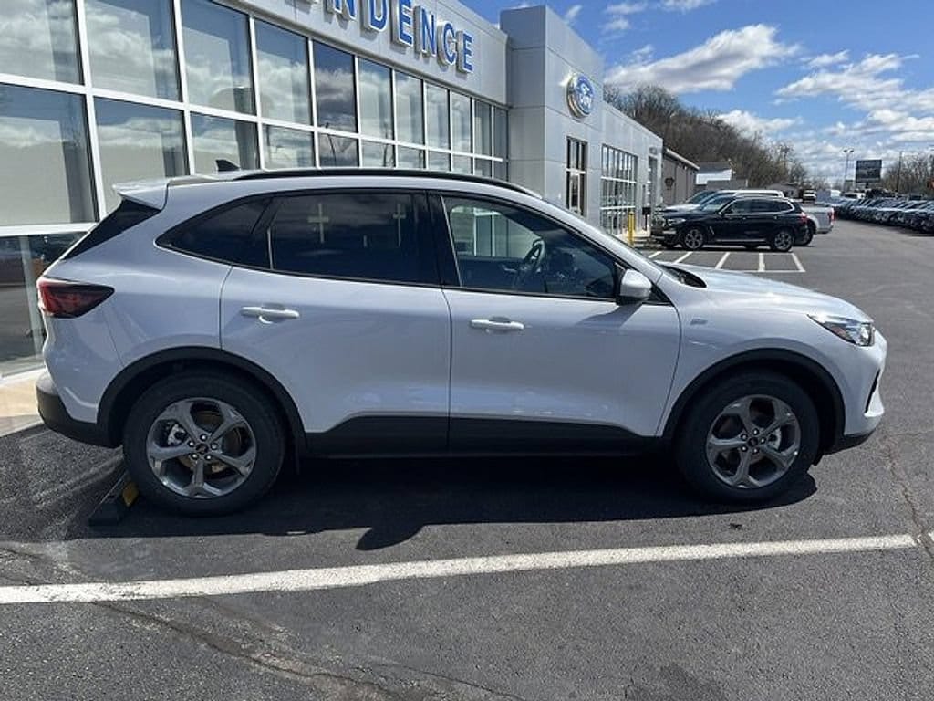 2026 Ford Escape Hybrid ST-Line Select - Photo 9