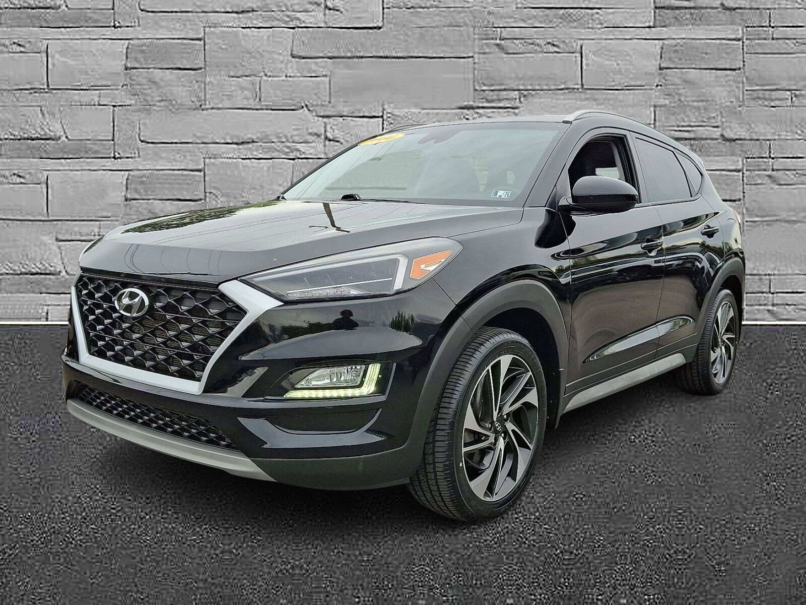 2020 Hyundai Tucson Sport photo 3