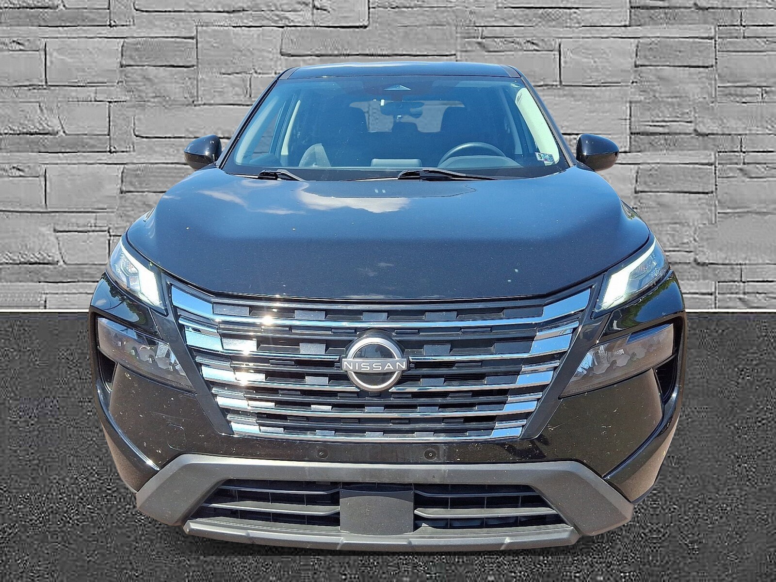 2024 Nissan Rogue SV photo 3