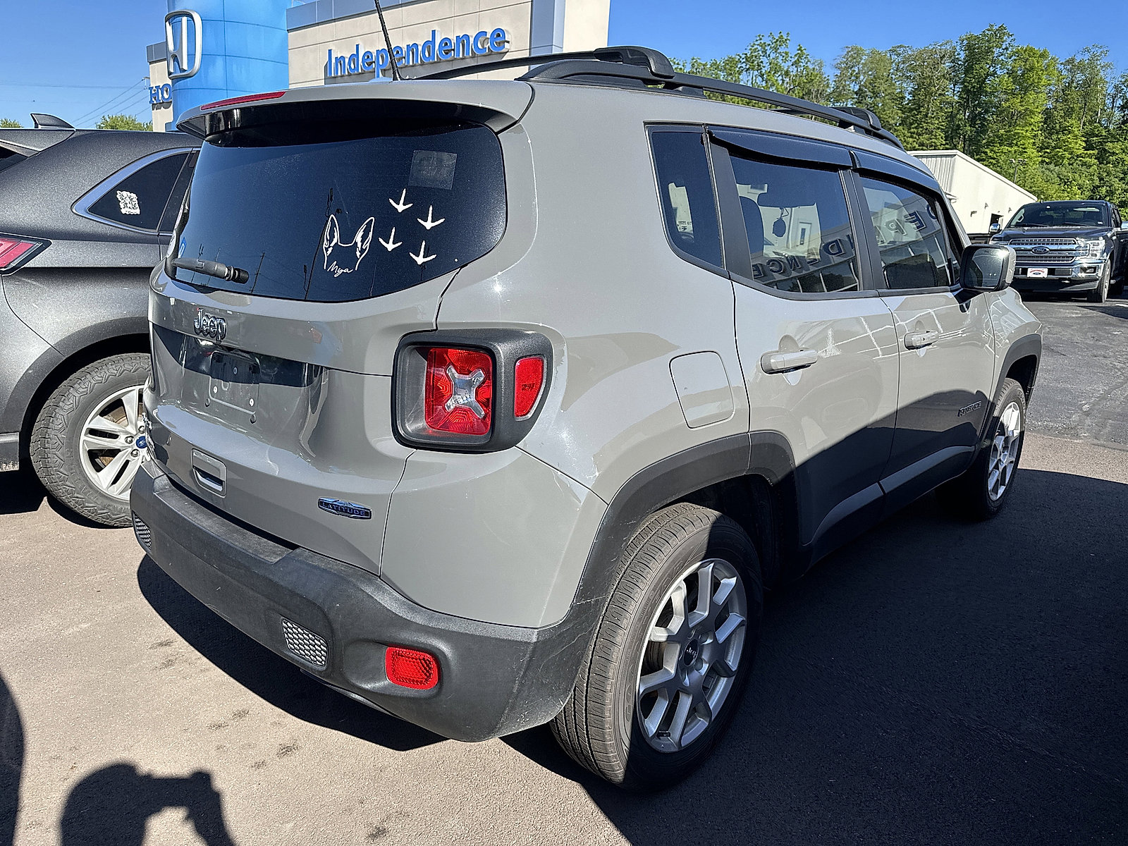 Used 2021 Jeep Renegade Latitude with VIN ZACNJDBB6MPM52900 for sale in Bloomsburg, PA