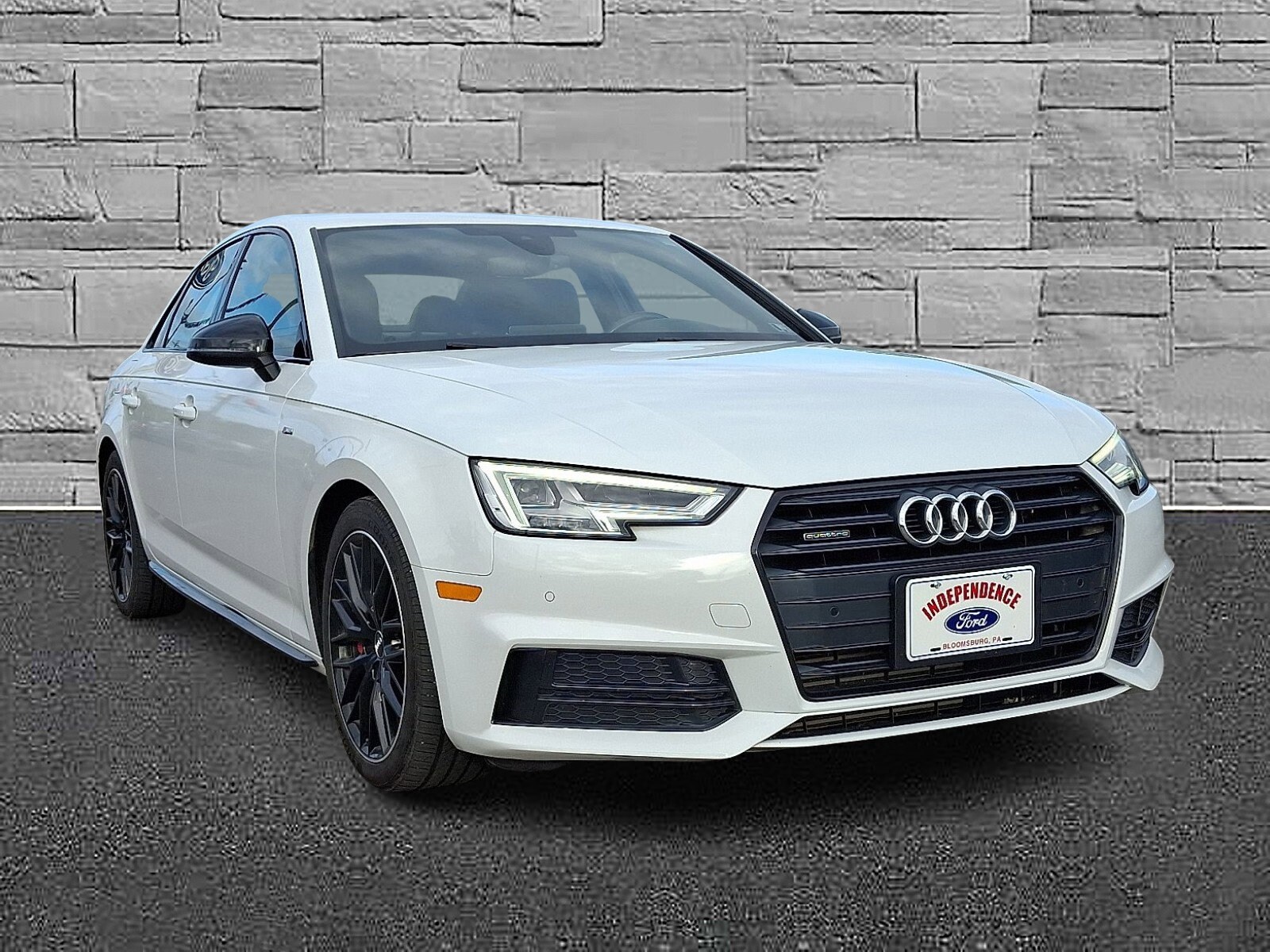 2018 Audi A4 Premium Plus photo 2