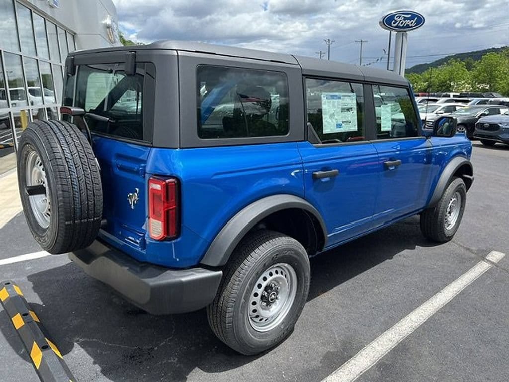 2025 Ford Bronco 4-Door Base - Photo 8