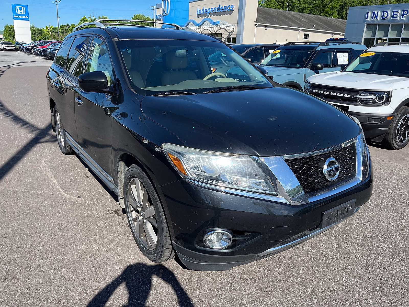 Used 2015 Nissan Pathfinder Platinum with VIN 5N1AR2MM2FC630074 for sale in Bloomsburg, PA