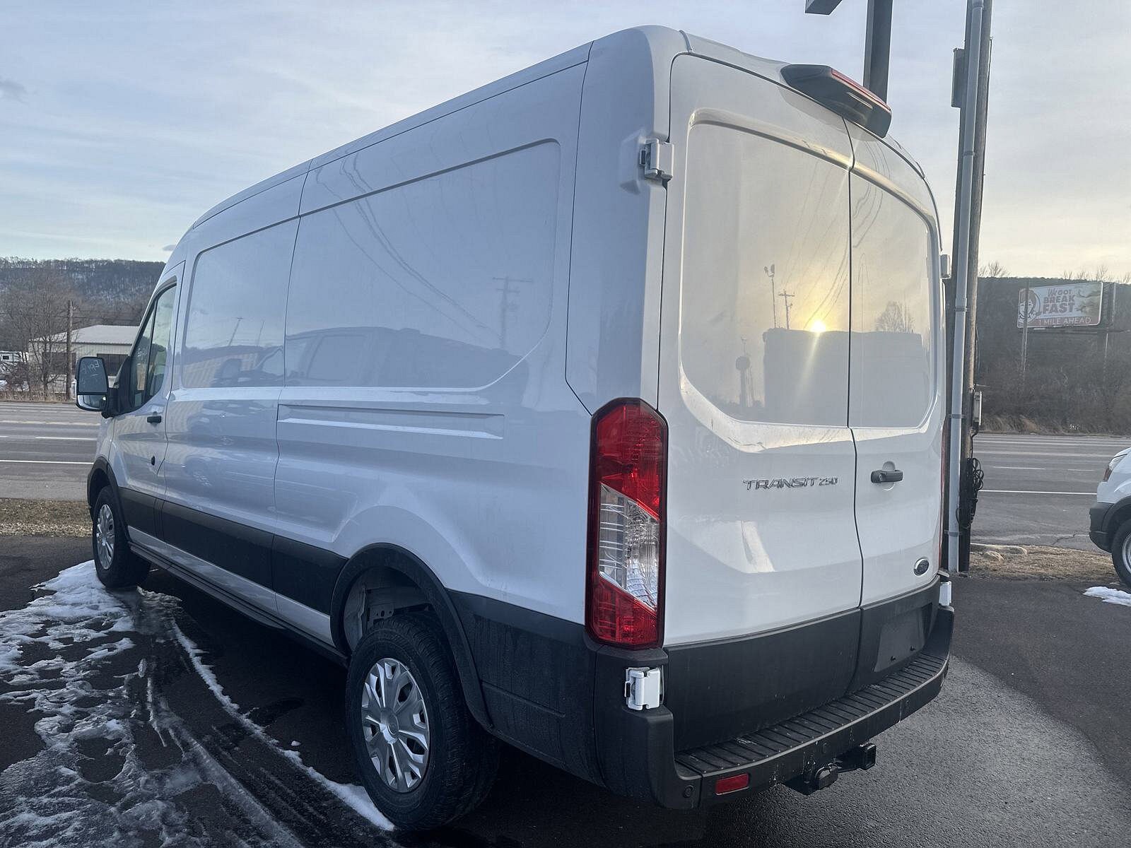 2024 Ford Transit Cargo Van photo 4